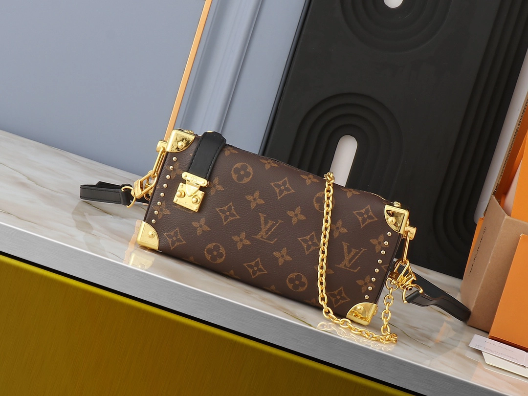 ルイ・ヴィトン スリム・トランク バッグ「Slim Trunk Bag」