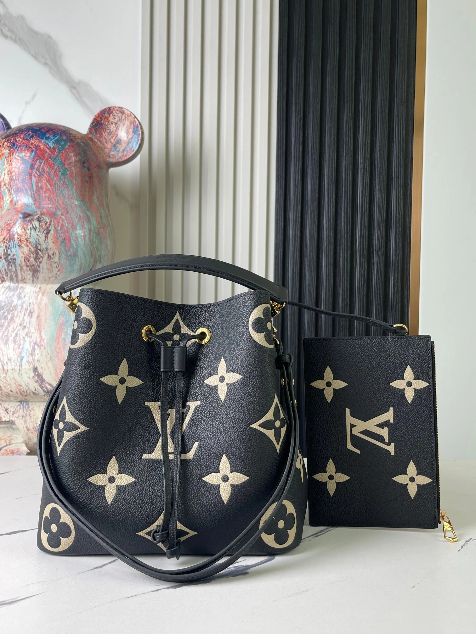 ルイ・ヴィトン「Louis Vuitton」 NÉONOÉ ミディアム バケットバッグ