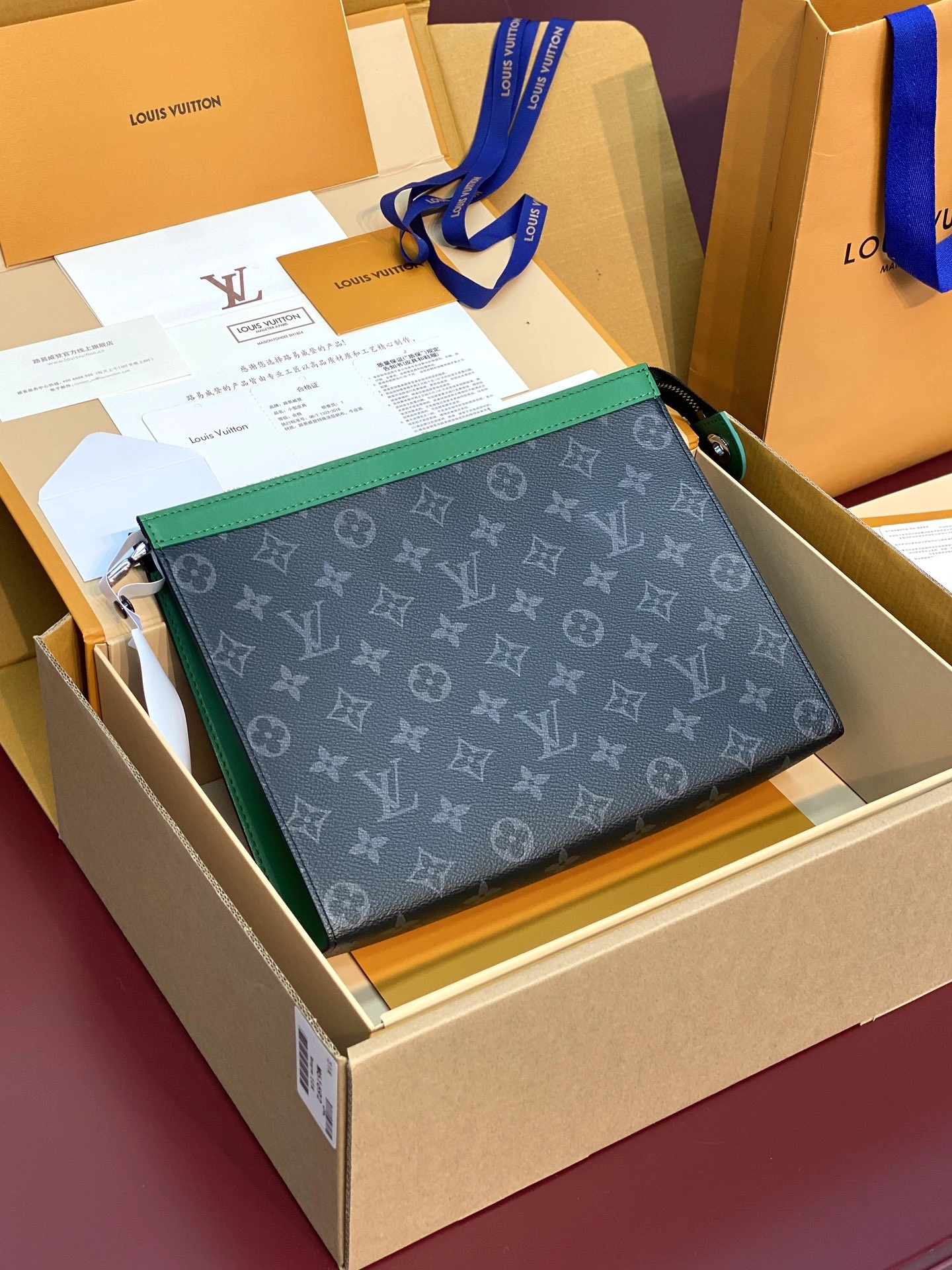 ルイ・ヴィトン「Louis Vuitton」ポシェット・ヴォワヤージュ MM