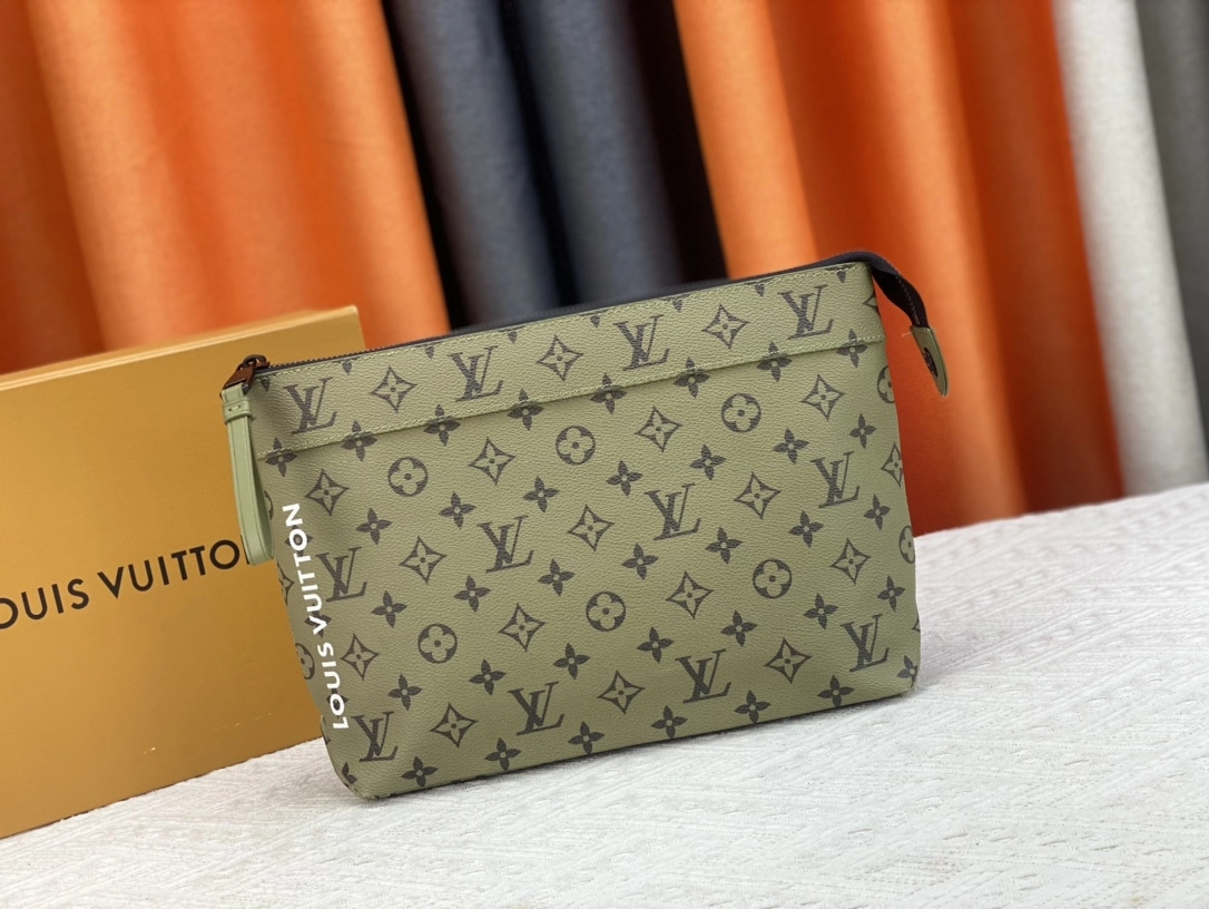 ルイ・ヴィトン「Louis Vuitton」ポシェット・ヴォワヤージュ スープル