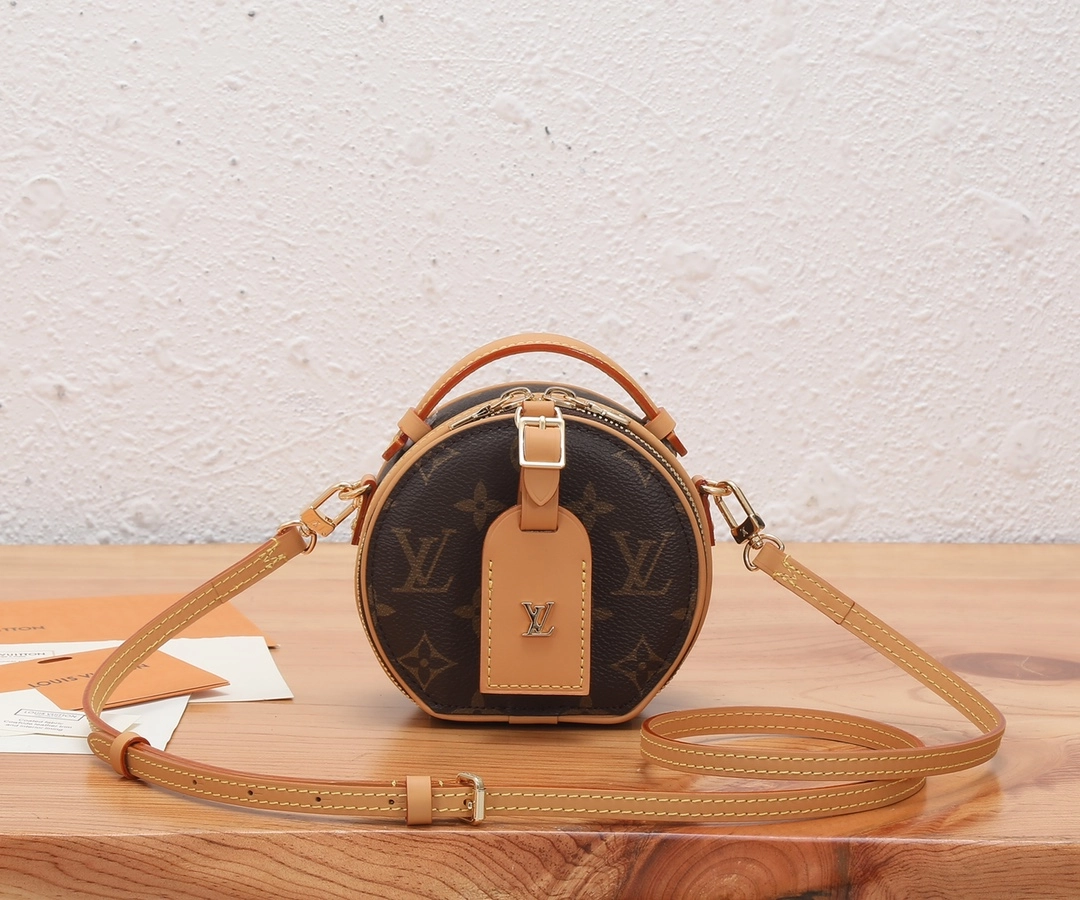 ルイ・ヴィトン「Louis Vuitton」ミニ ボワット シャポー モノグラム ハンドバッグ