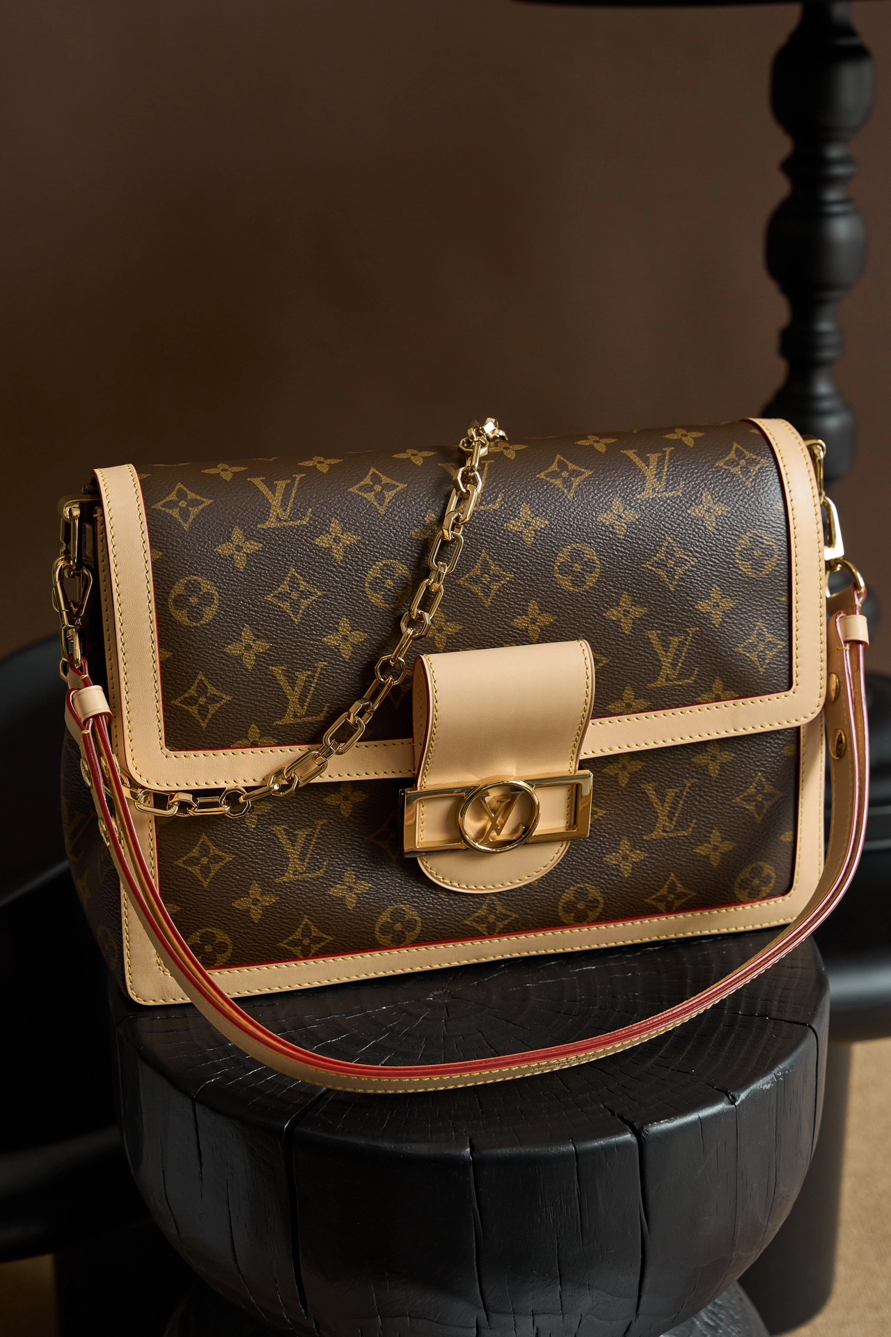 ルイ・ヴィトン「Louis Vuitton」 ドフィーヌ ソフト MM モノグラム レザー ショルダーバッグ )