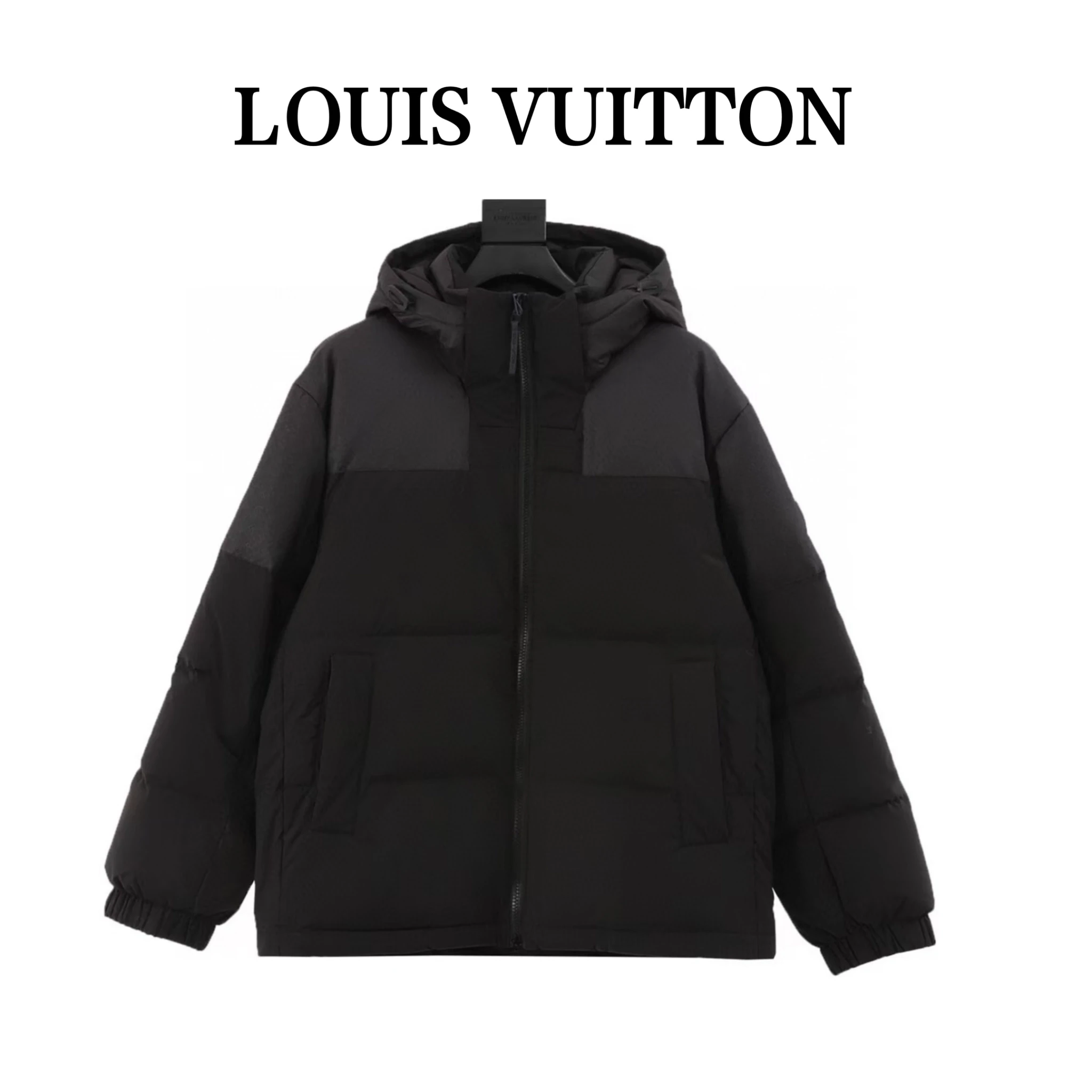 ルイ・ヴィトン「Louis Vuitton」の袖章付き、暗紋浮彫スプライスダウンジャケット