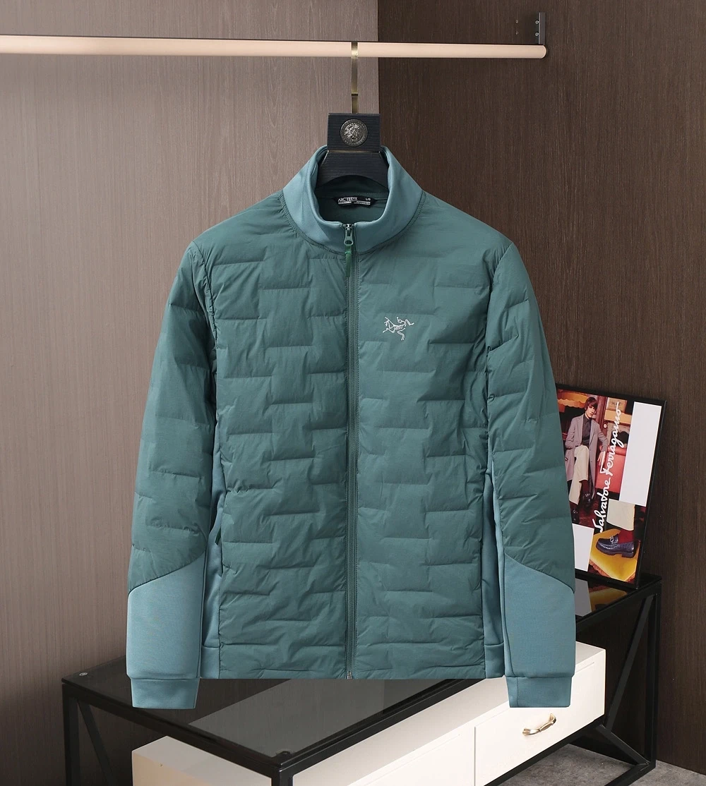 アークテリクス「ARC'TERYX」シームレス ダウンジャケット メンズ
