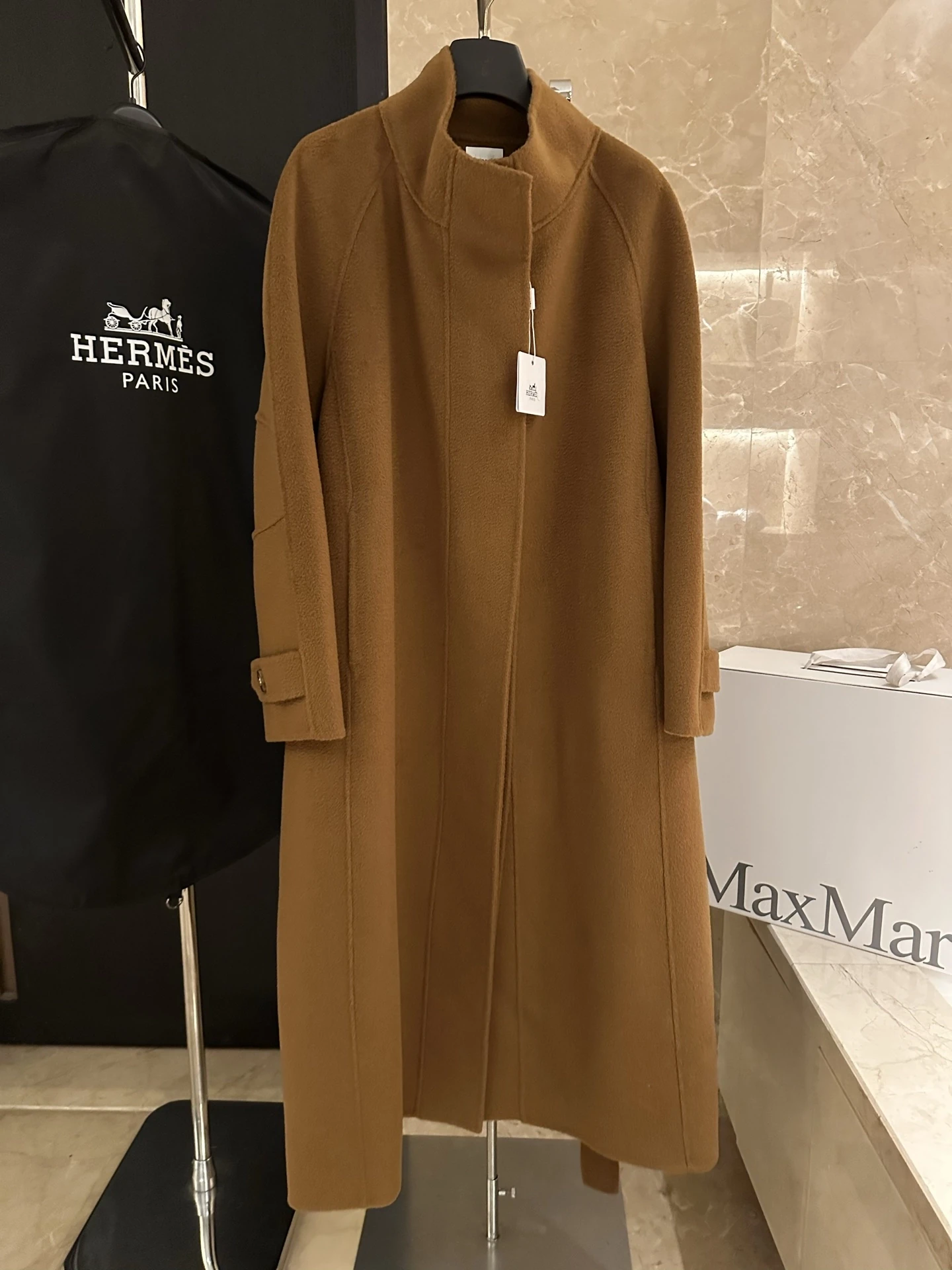エルメス「Hermès」ラグジュアリーカシミアコート