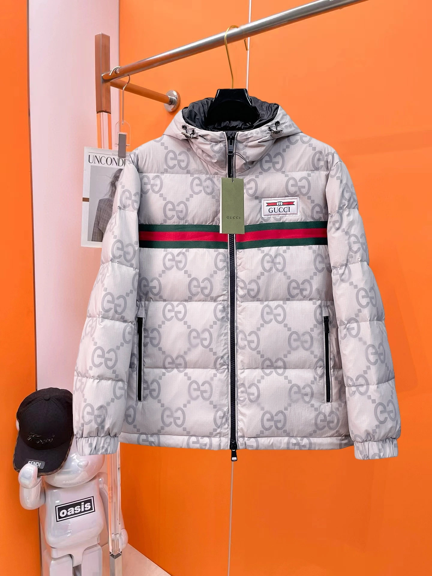 グッチ「Gucci」秋冬フード付きダウンジャケット