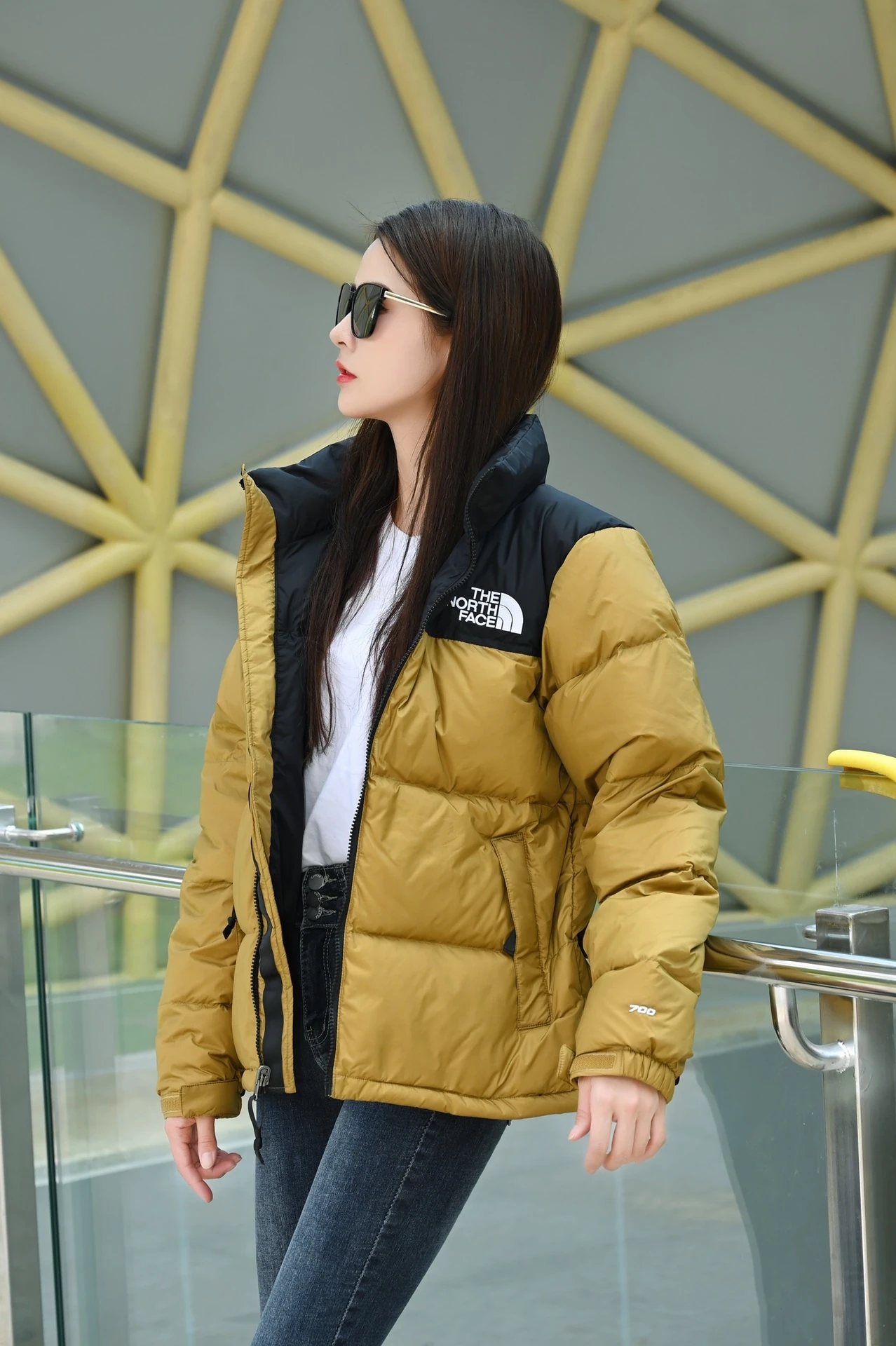 ザ・ノースフェイス Nuptse クラシックなレディースショートダウンジャケット