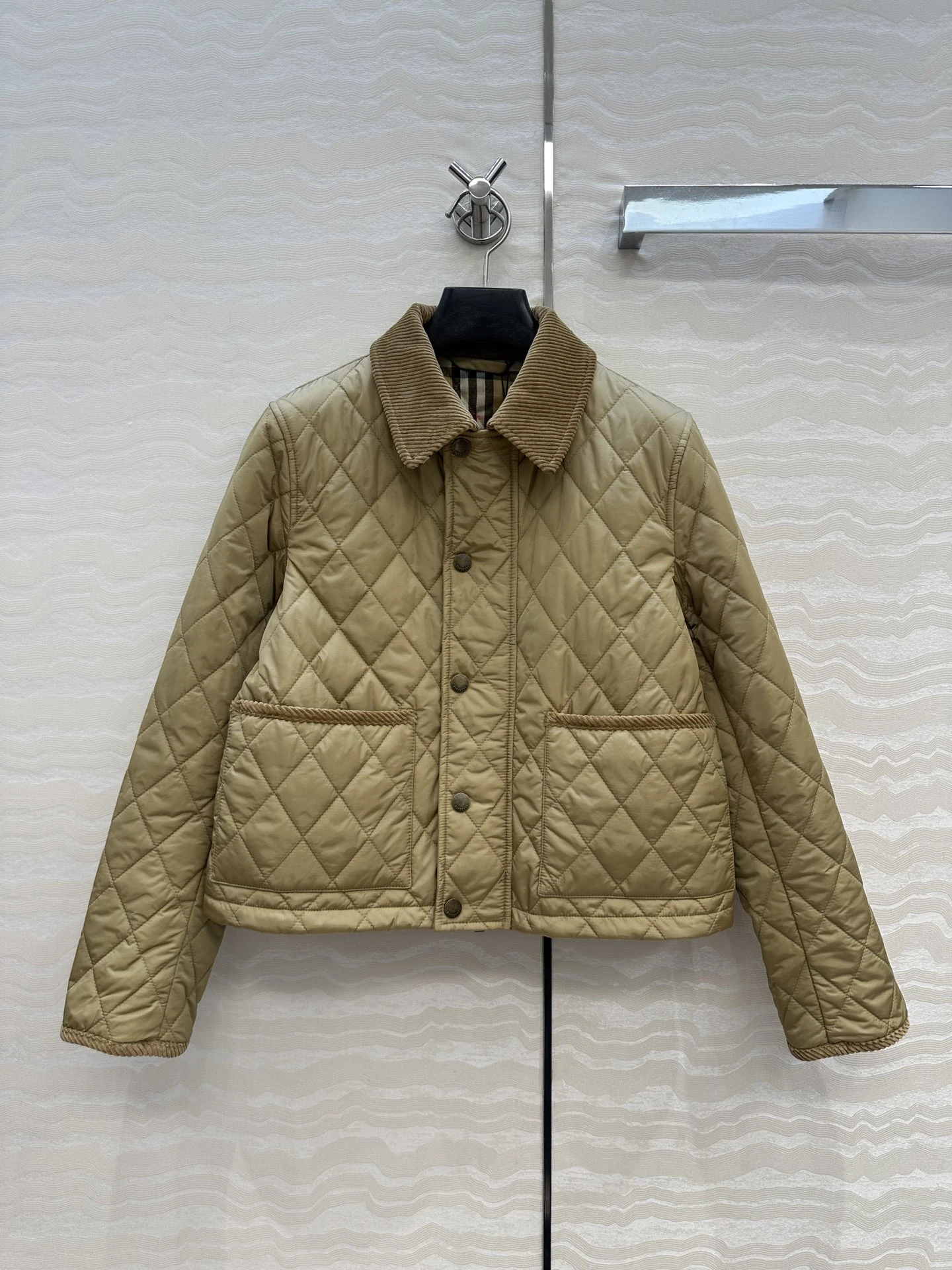 バーバリー「Burberry」リバーシブル ダイヤモンド キルテッド ジャケット