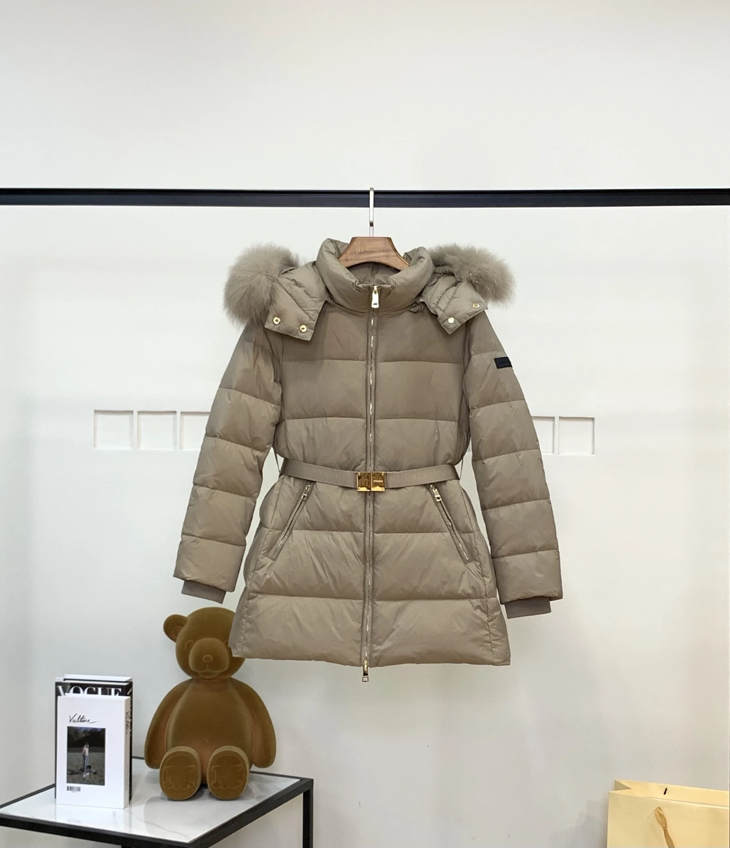 バーバリー「Burberry」秋冬フード付きダウンジャケット