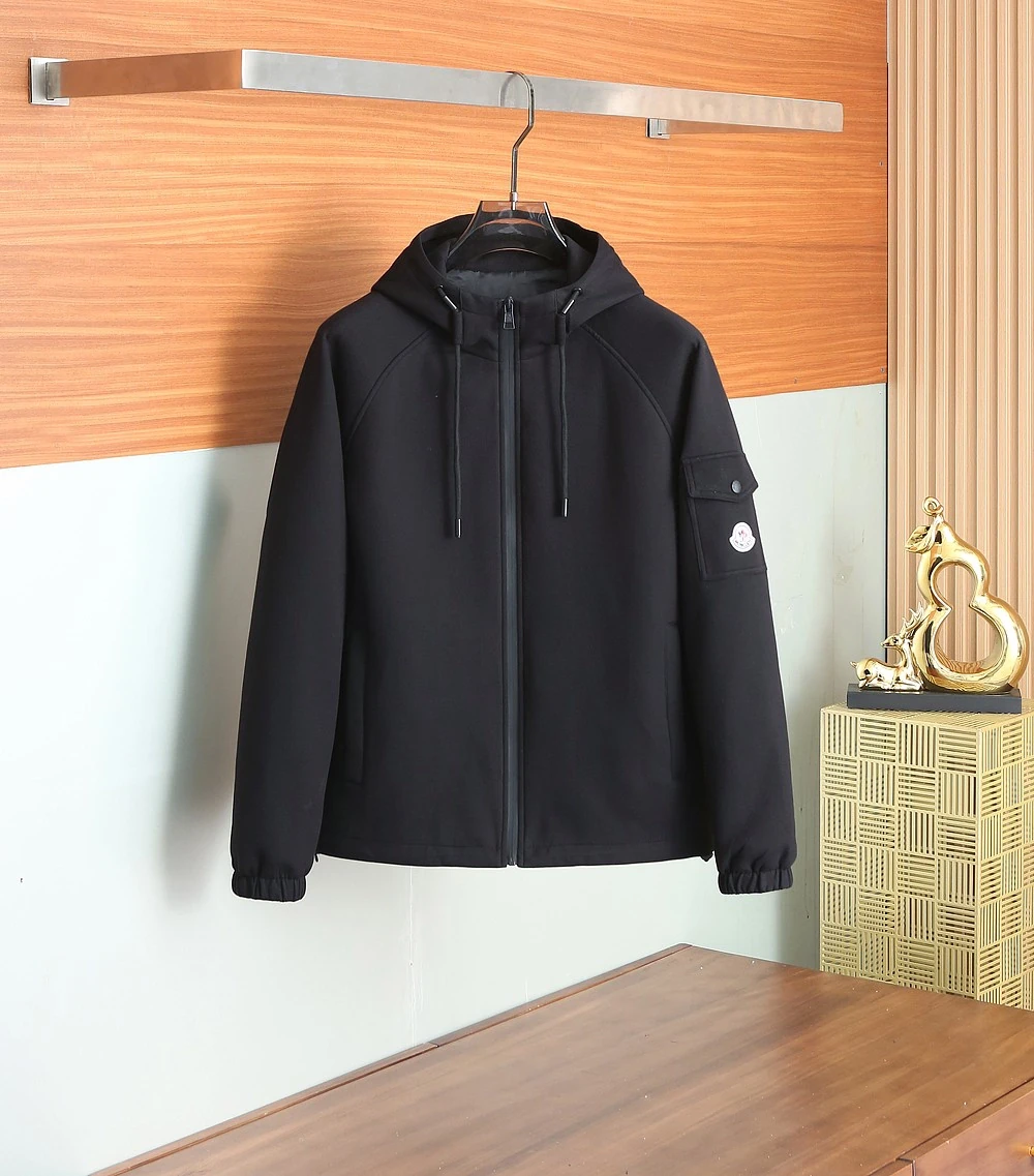 モンクレール「Moncler」秋のフード付きジャケット