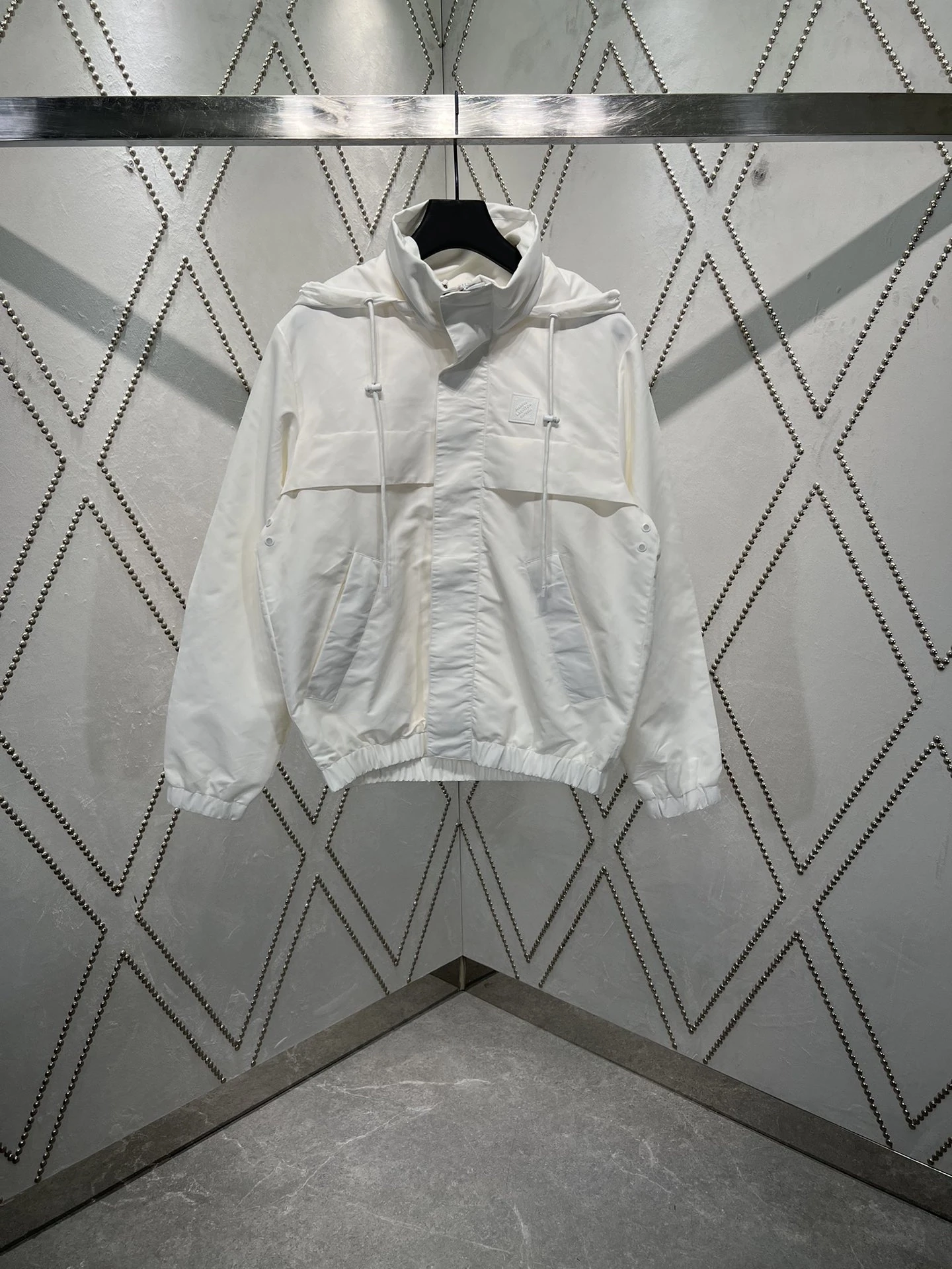 ルイ・ヴィトン「Louis Vuitton」 2025SS シングルカラー ウィンドブレーカー ジャケット