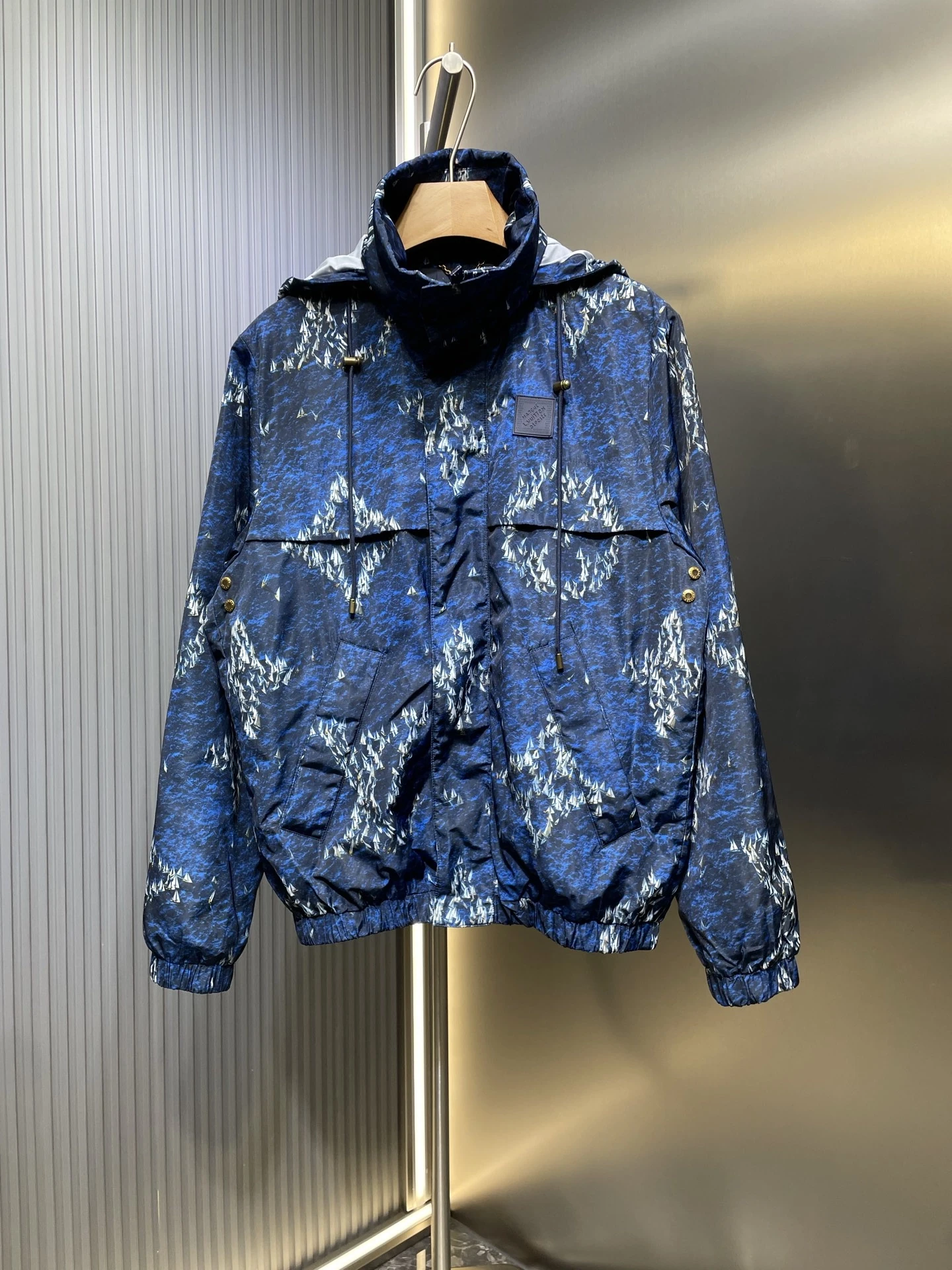 ルイ・ヴィトン「Louis Vuitton」25 ss新型防風ジャケット