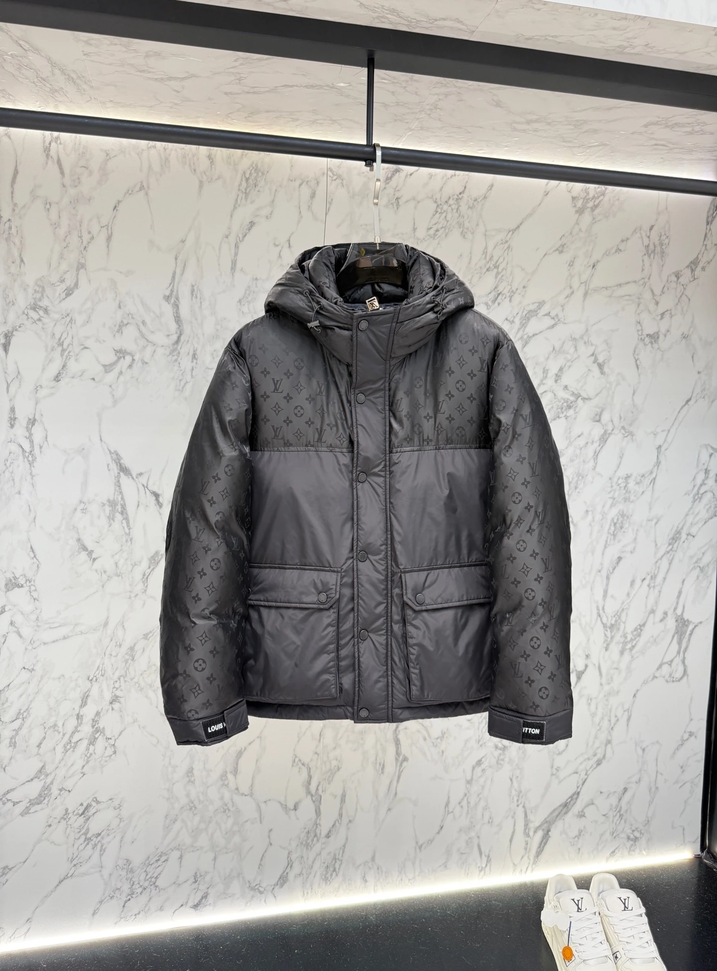 ルイ・ヴィトン「Louis Vuitton」Down Blouson ダウンジャケット