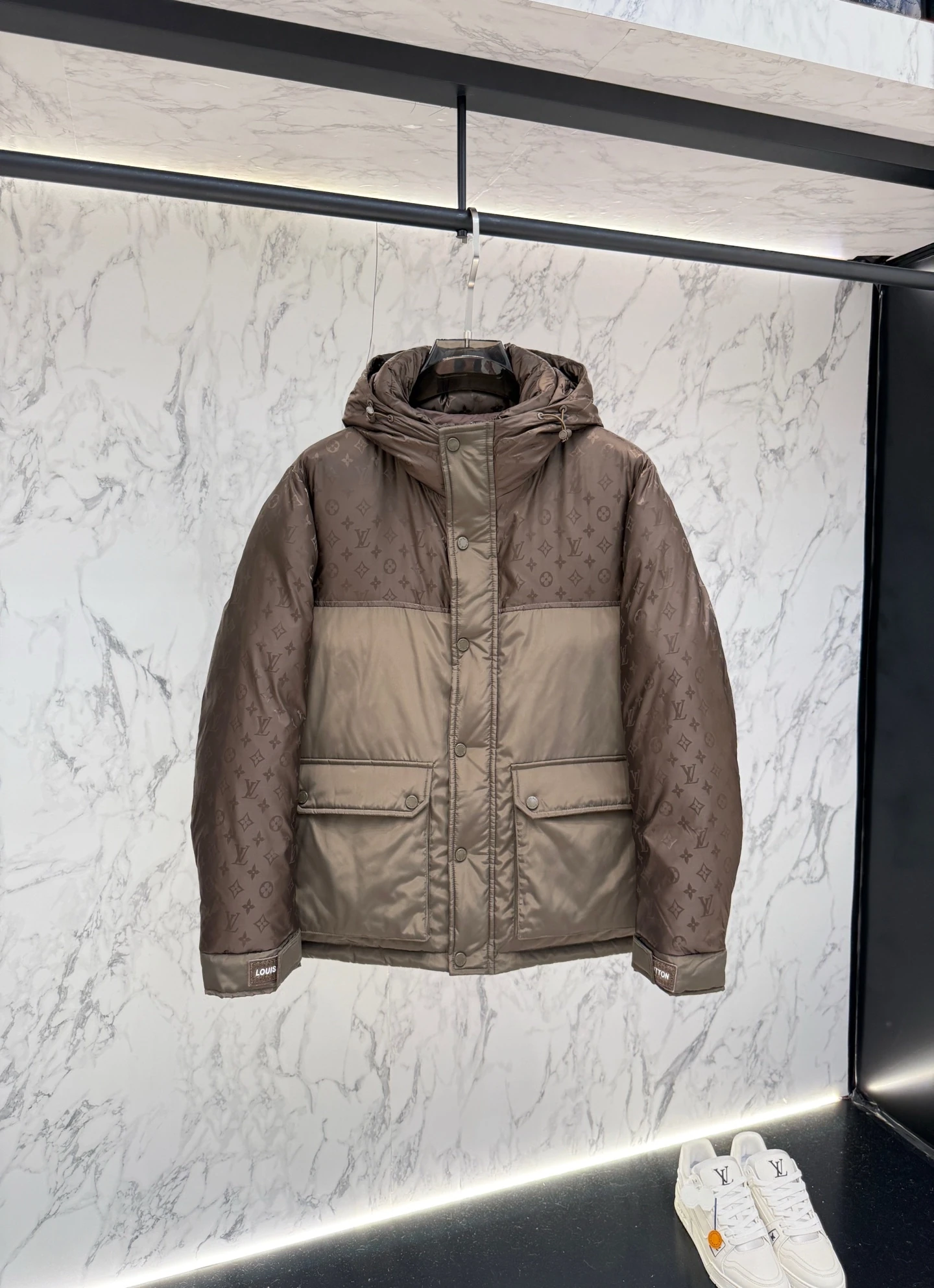 ルイ・ヴィトン「Louis Vuitton」Down Blouson ダウンジャケット