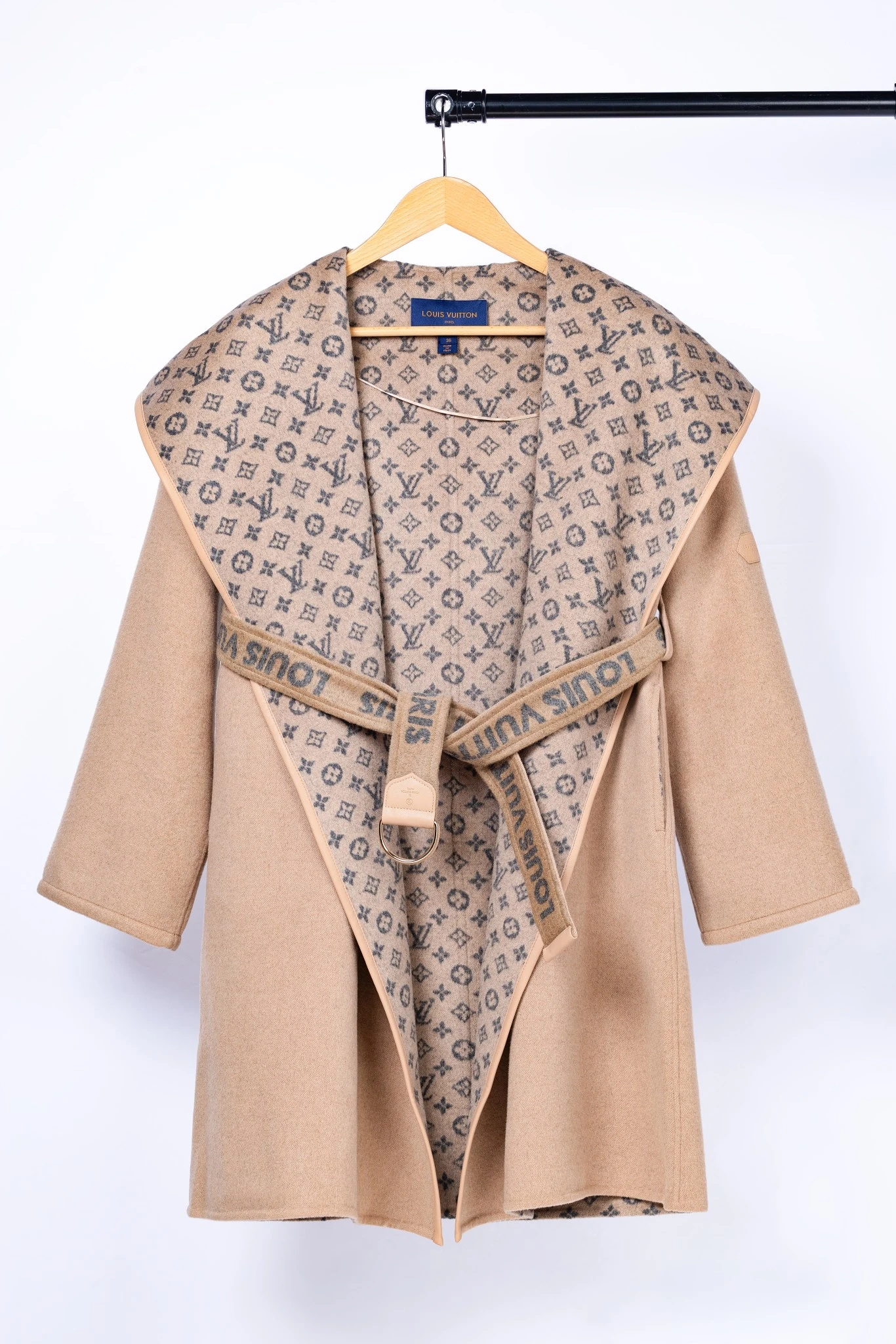 ルイ・ヴィトン「Louis Vuitton」秋冬 レディース ワップルフードロングコート