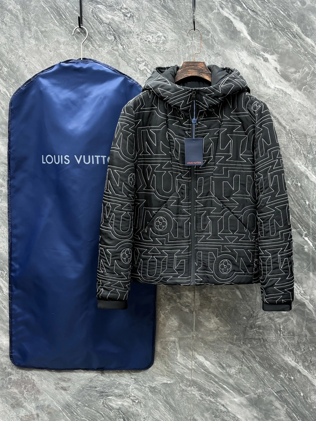 ルイ・ヴィトン「Louis Vuitton」秋冬フード付きダウンジャケット