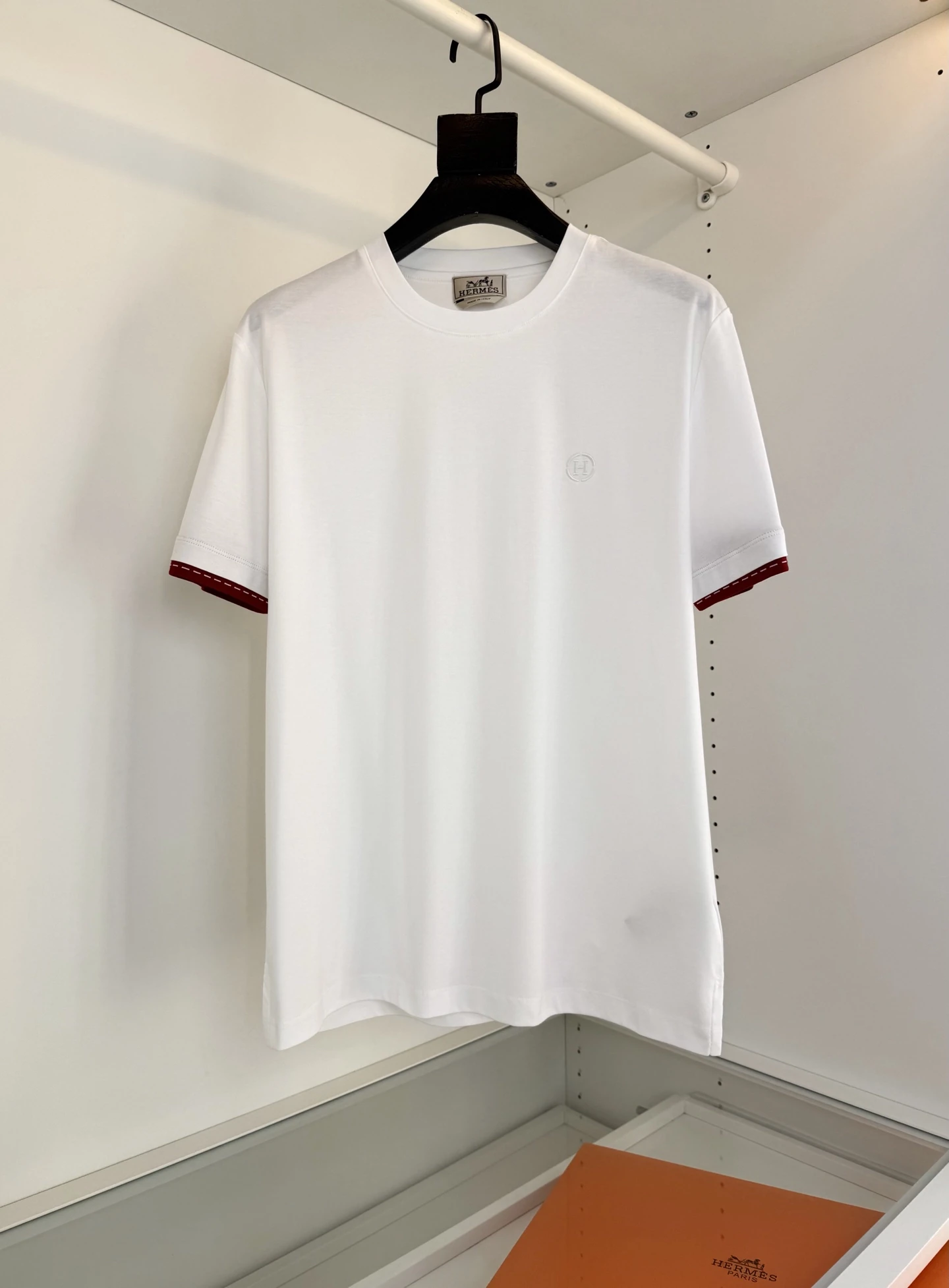 エルメス「Hermès」 クルーネックTシャツ 軽やかな着心地 春夏新作