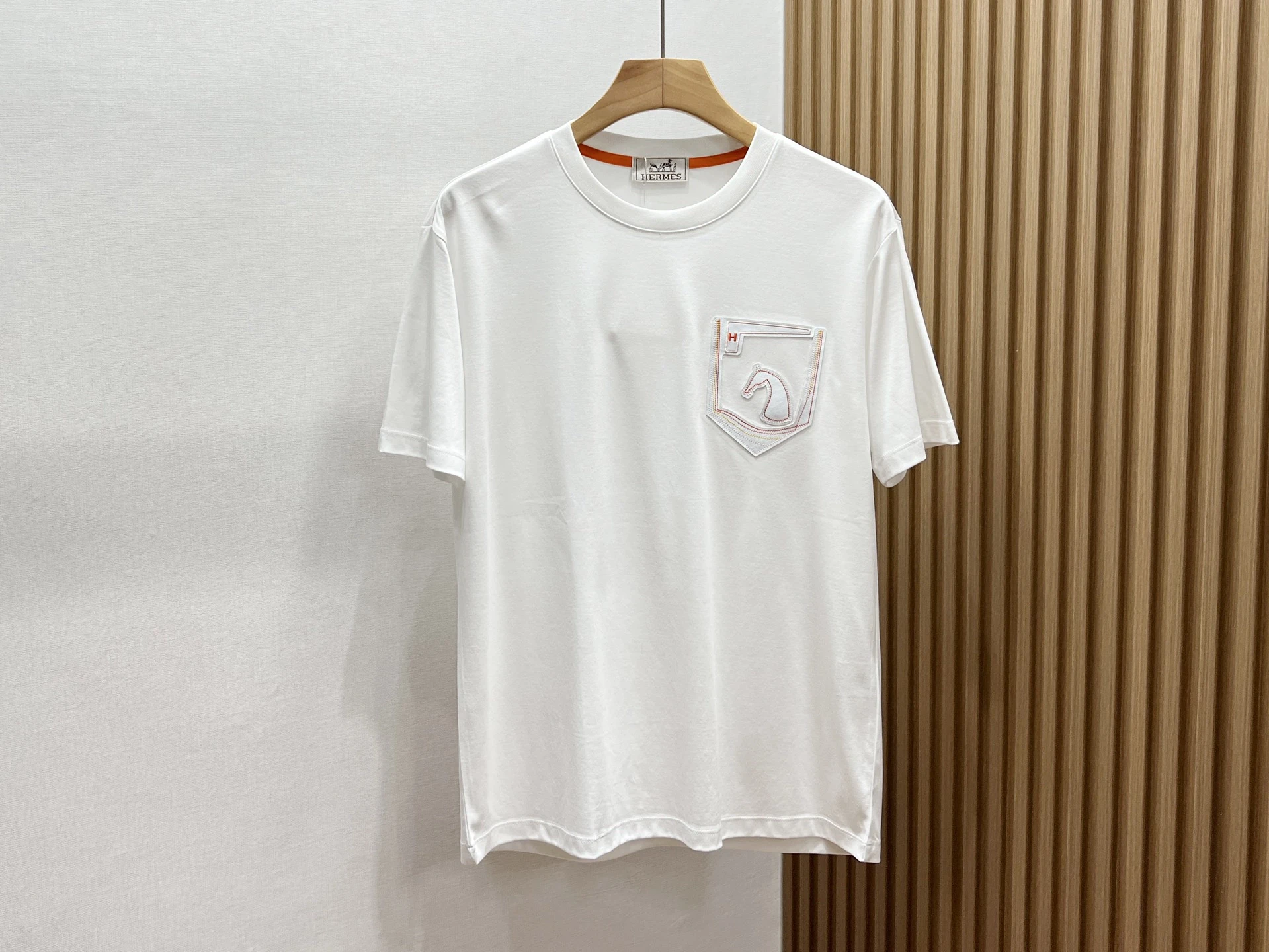 エルメス「Hermès」 クルーネックTシャツ 軽やかな着心地 春夏新作