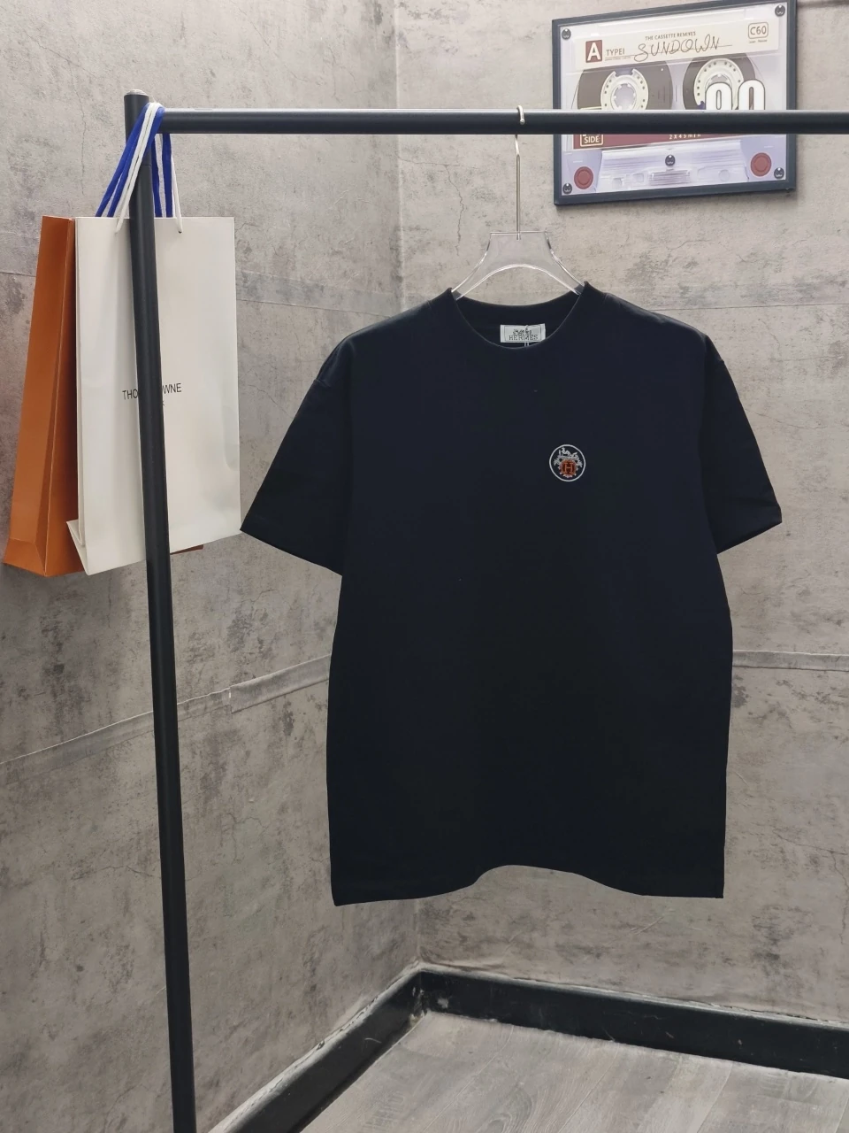 エルメス「Hermès」 クルーネックTシャツ 軽やかな着心地 春夏新作
