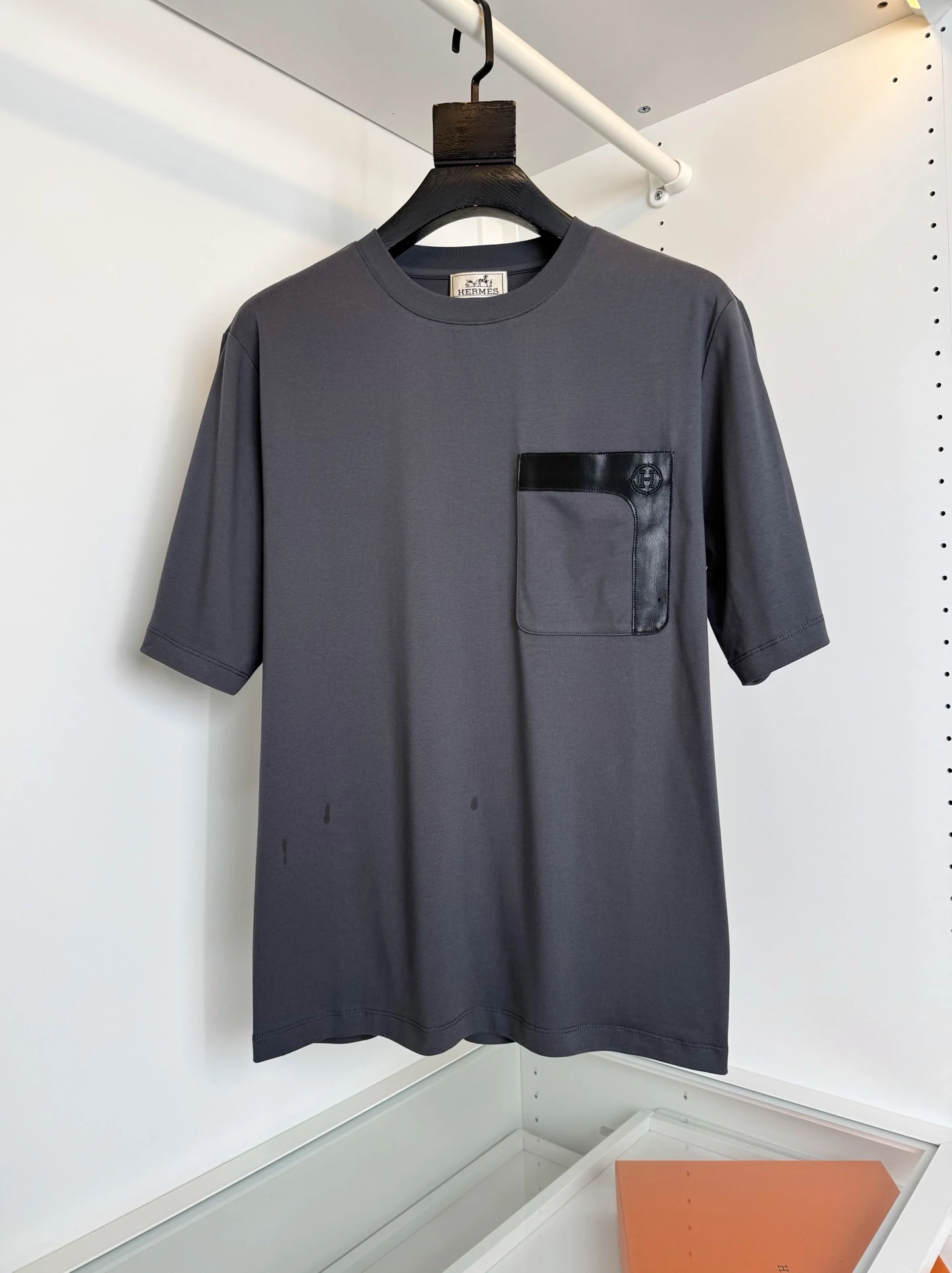 エルメス「Hermès」 クルーネックTシャツ 軽やかな着心地 春夏新作
