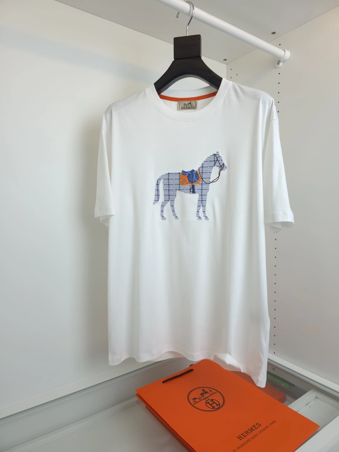 エルメス「Hermès」 クルーネックTシャツ 軽やかな着心地 春夏新作