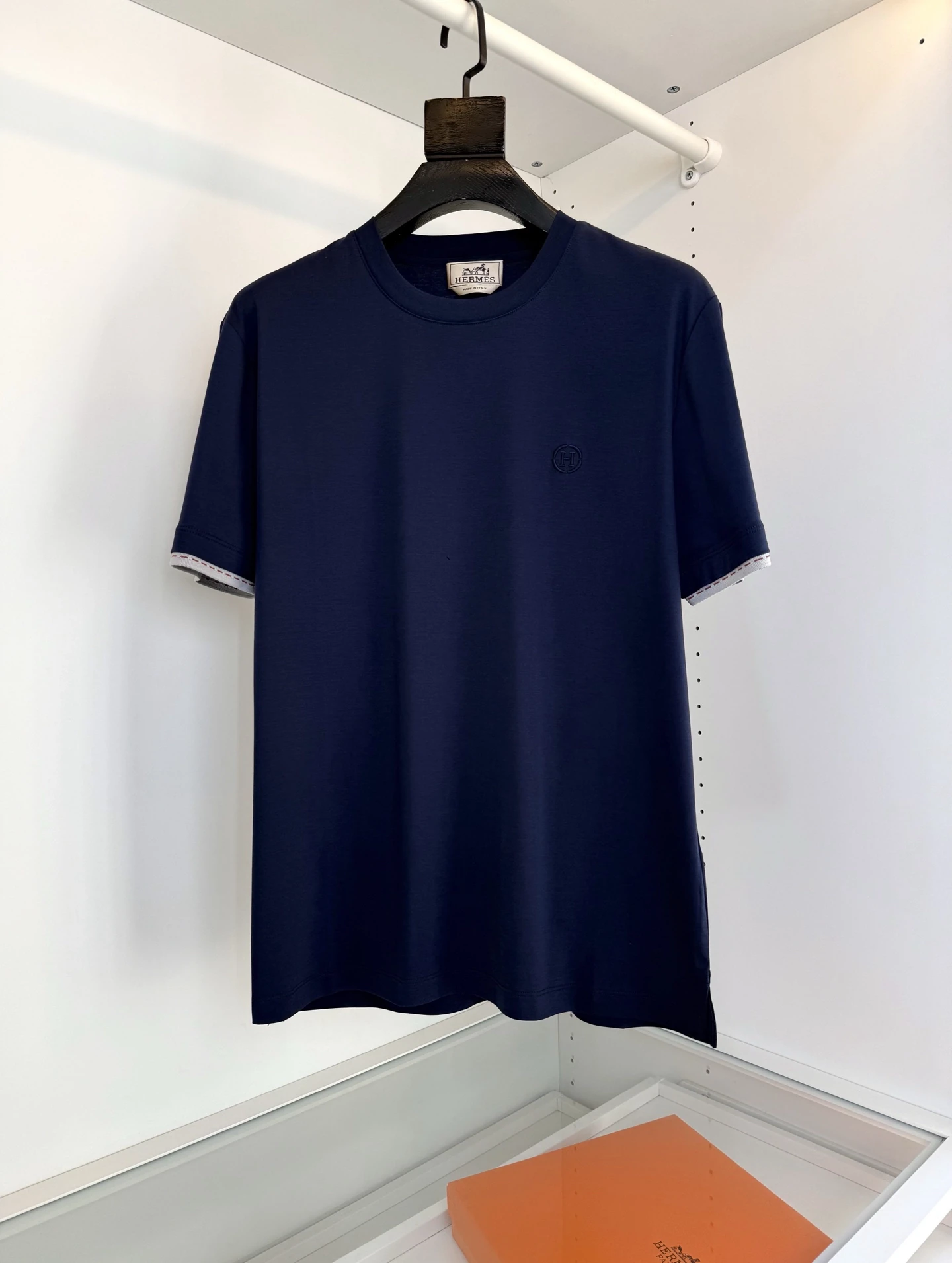 エルメス「Hermès」 クルーネックTシャツ 軽やかな着心地 春夏新作