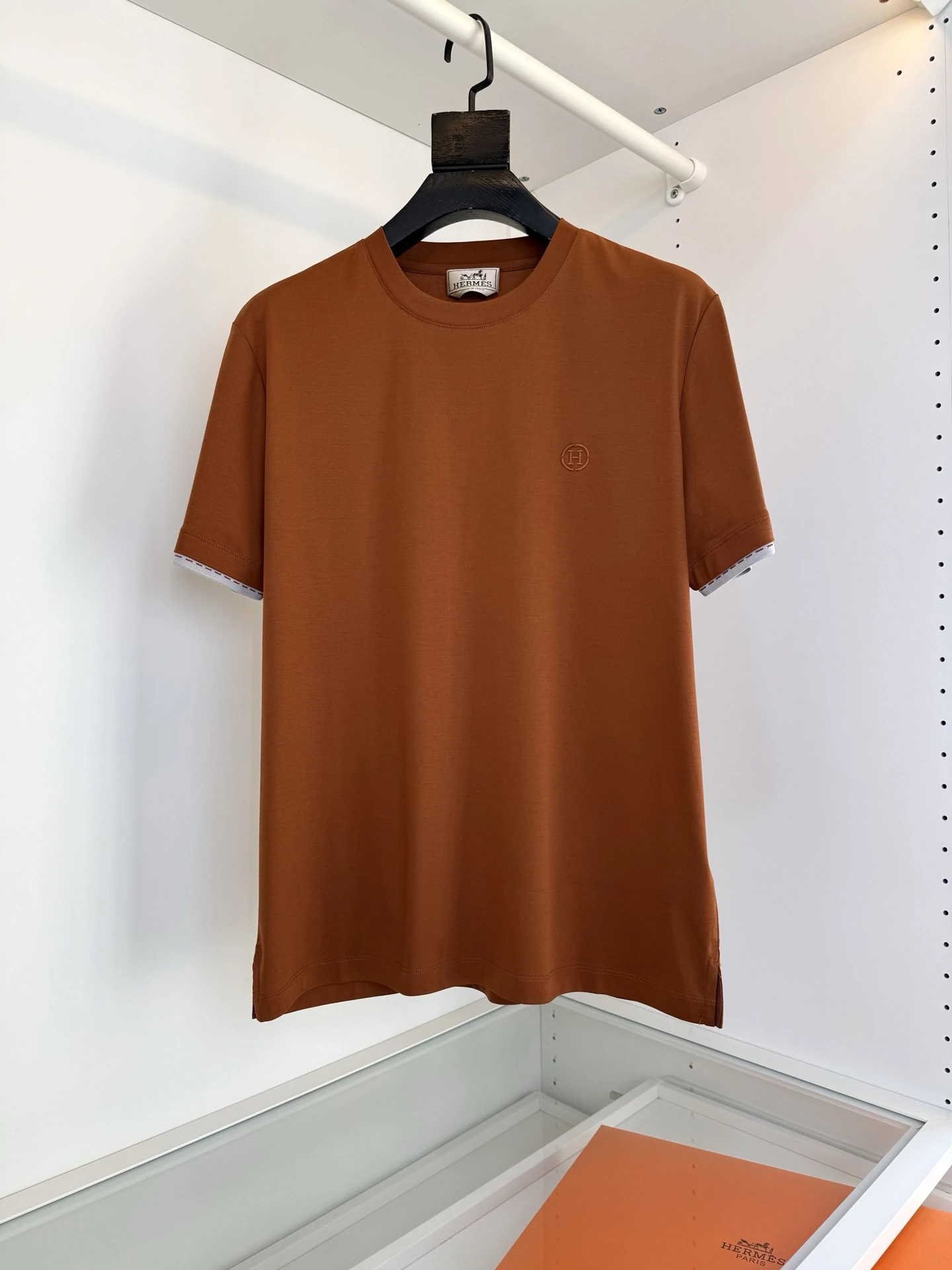 エルメス「Hermès」 クルーネックTシャツ 軽やかな着心地 春夏新作