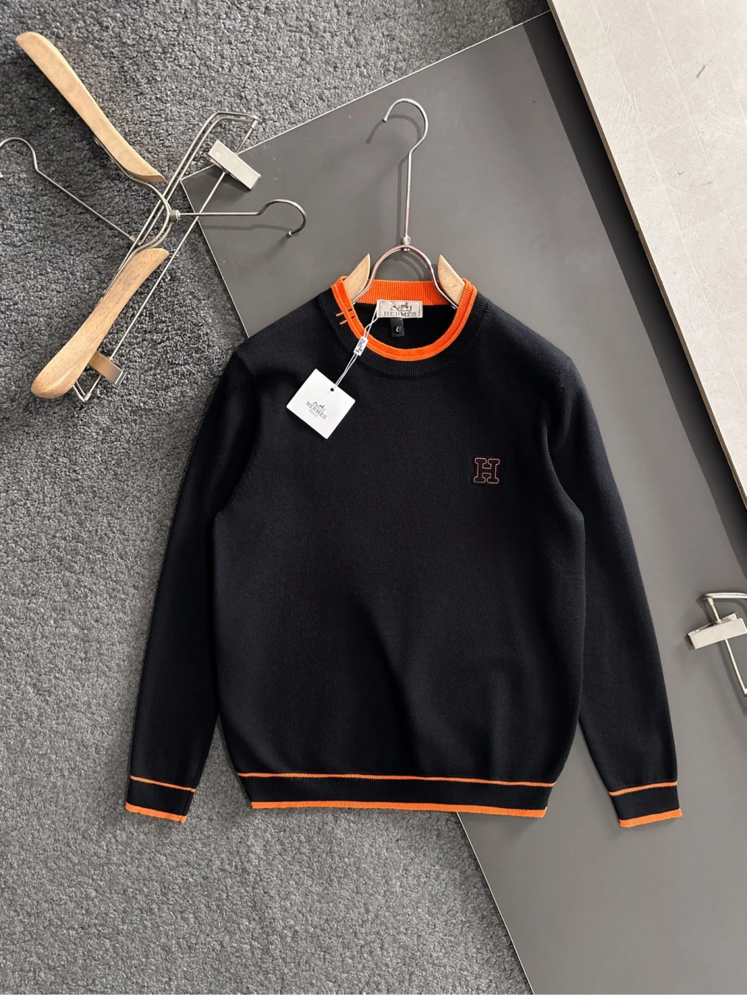 エルメス「Hermès」春季新作ラウンドネックスウェット