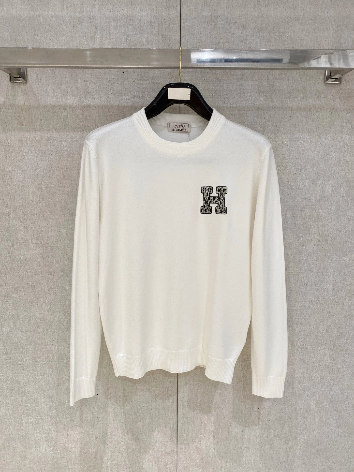 エルメス「Hermès」春季新作ラウンドネックスウェット