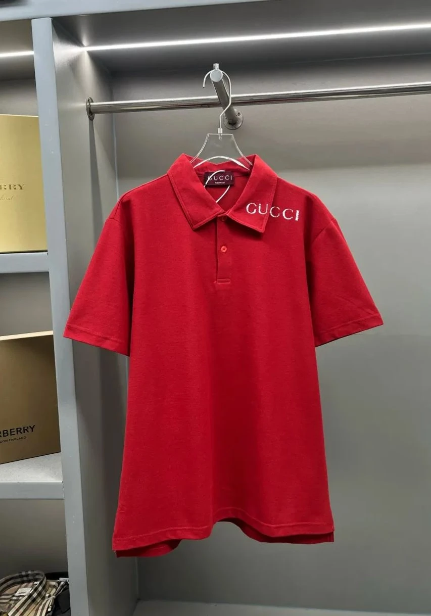 グッチ Gucci 新しい位置合わせプリントのシャツ