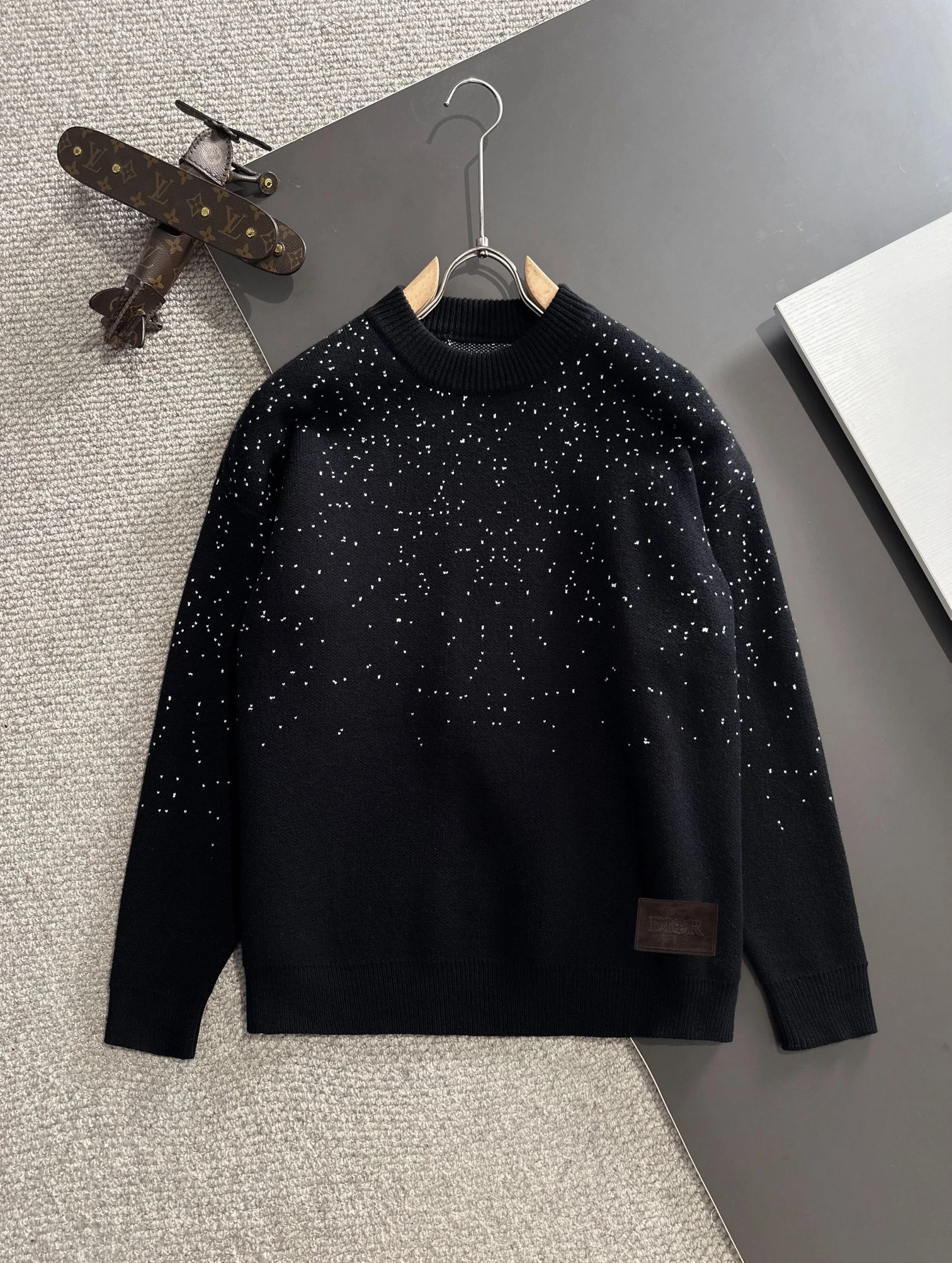 ディオール「Dior」秋冬新作ニットクルーネックセーター
