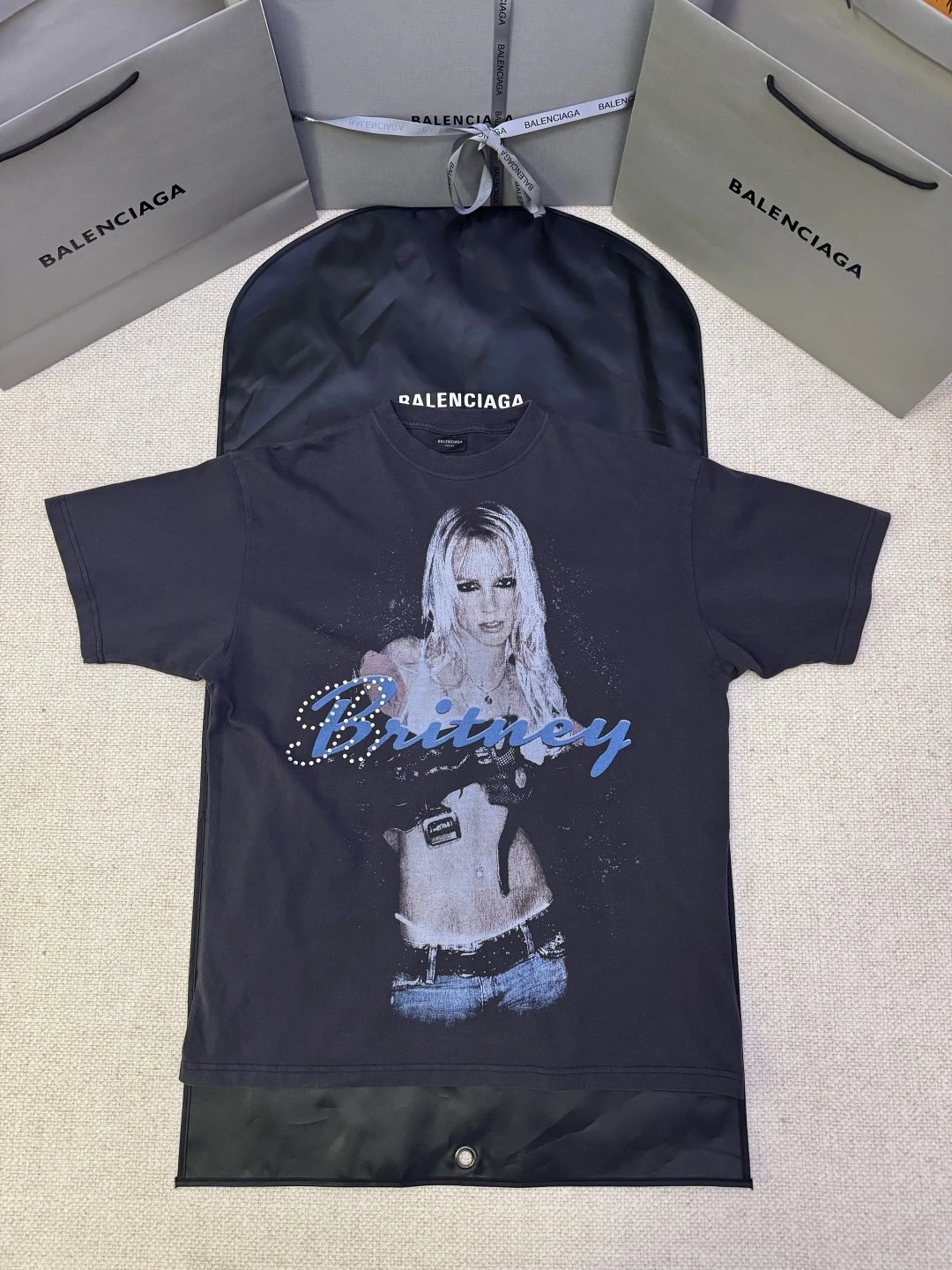 バレンシアガ「Balenciaga」ブリトニー・スピアーズ ポートレート プリントTシャツ