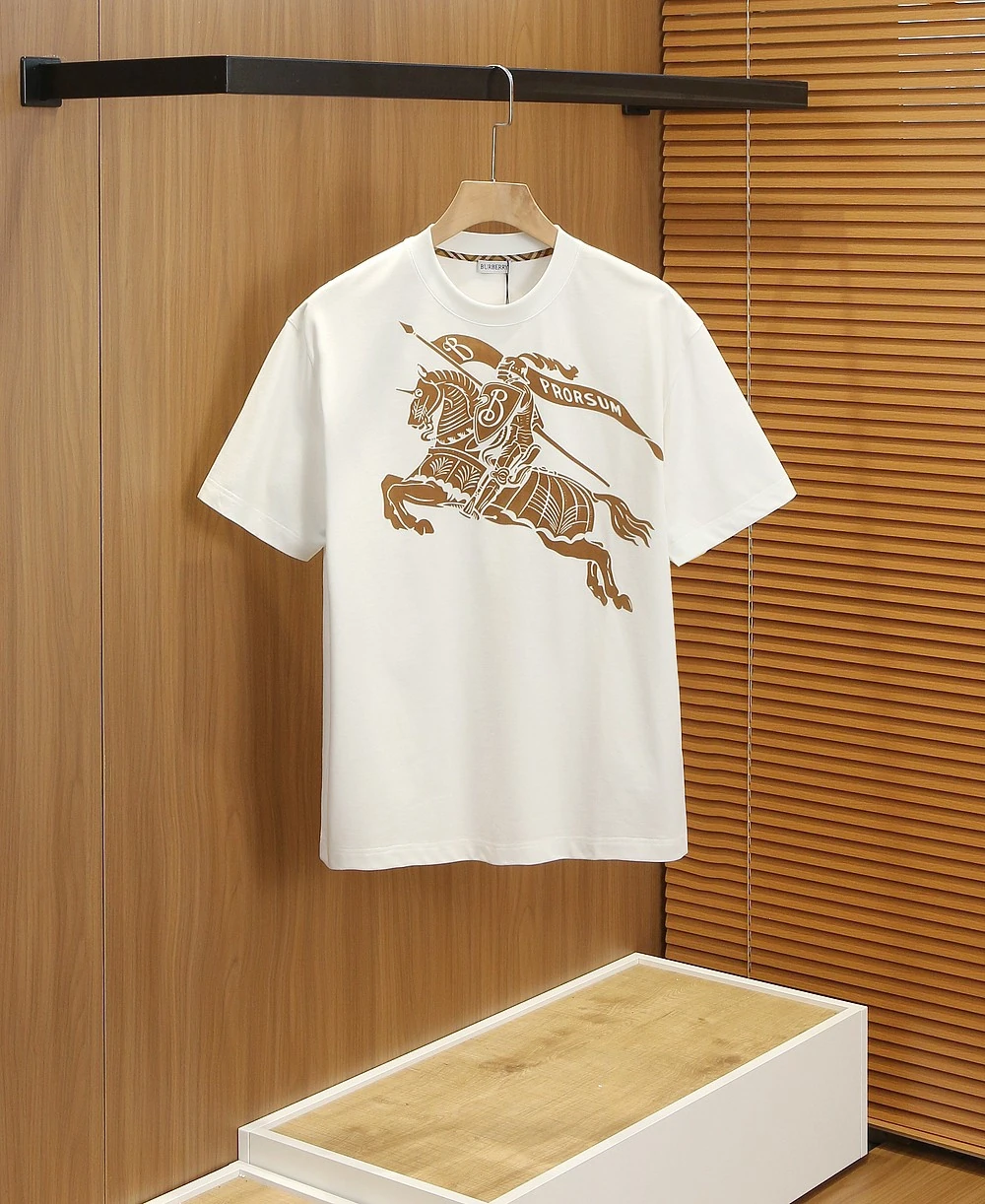 バーバリー「Burberry」 2026年春夏 コレクション Tシャツ