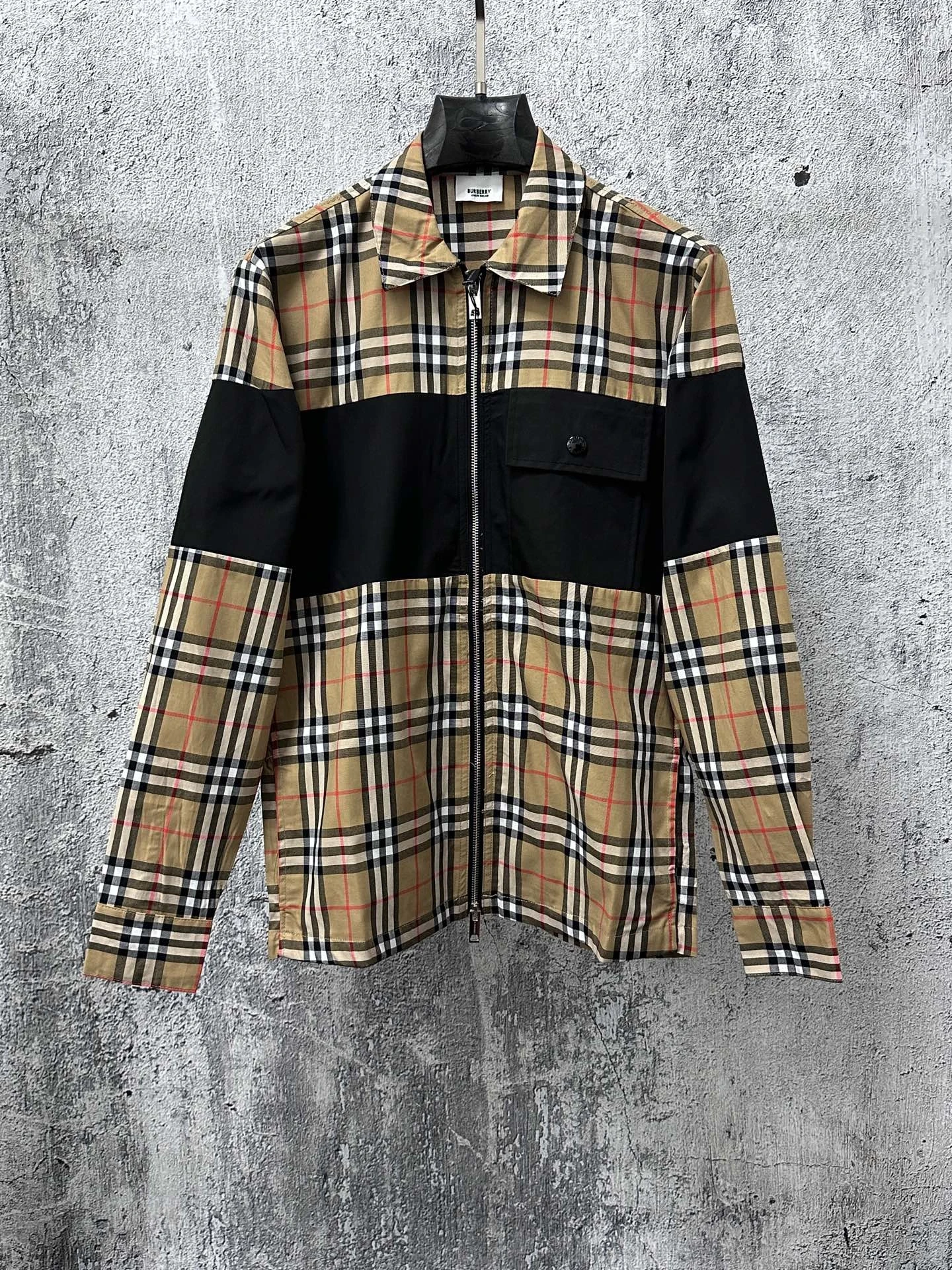 バーバリー「Burberry」 2026新作 リラックスシャツ コレクション