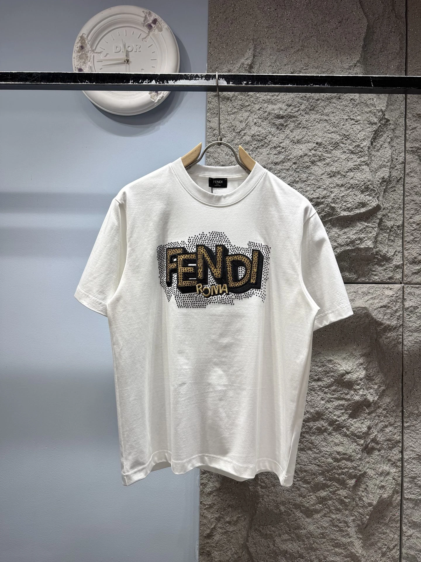 フェンディ「Fendi」 アイコンロゴ 刺繍Tシャツ