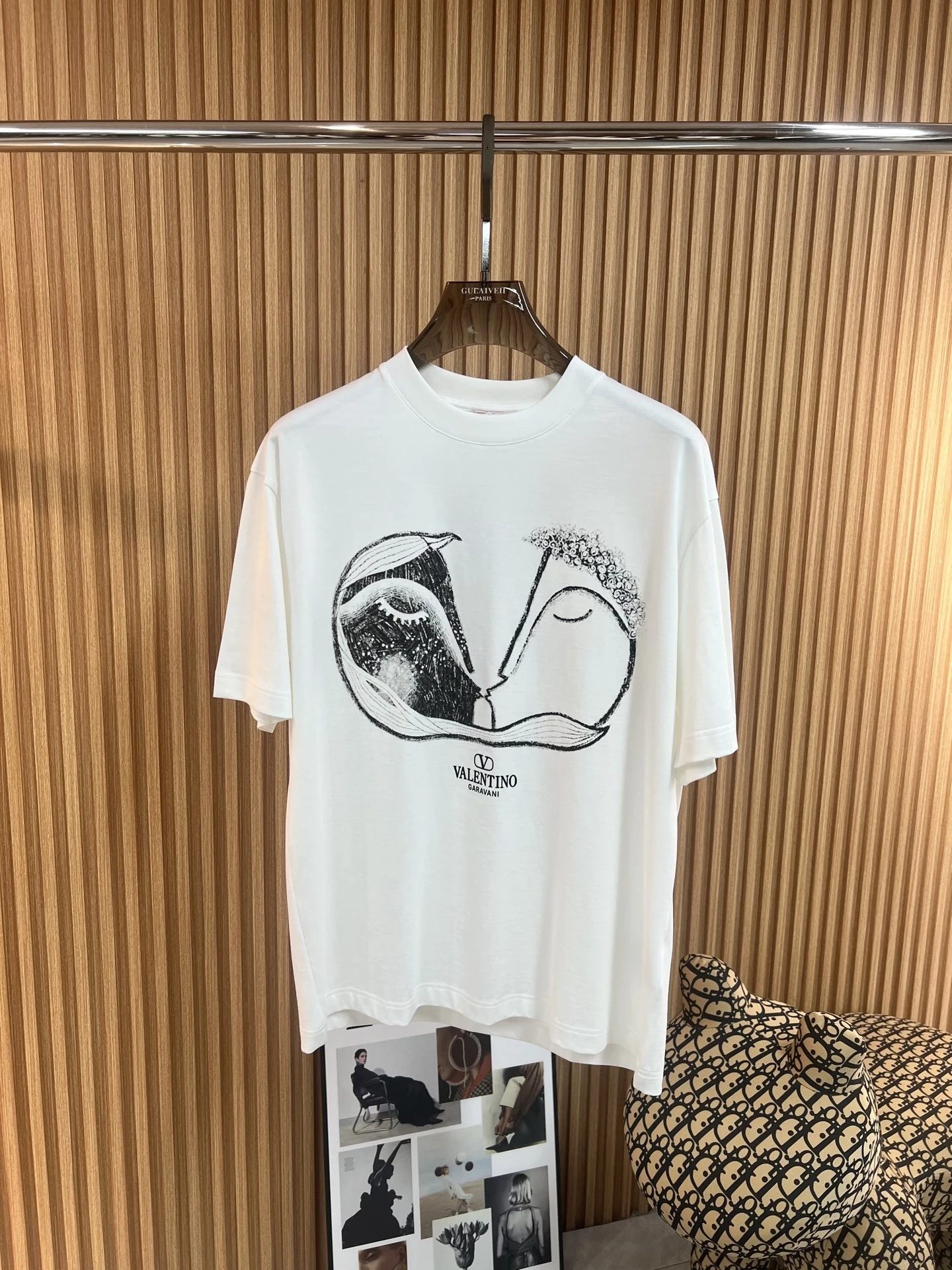 ヴァレンティノ Valentino 春夏ニューコレクション クルーネック ショートスリーブTシャツ