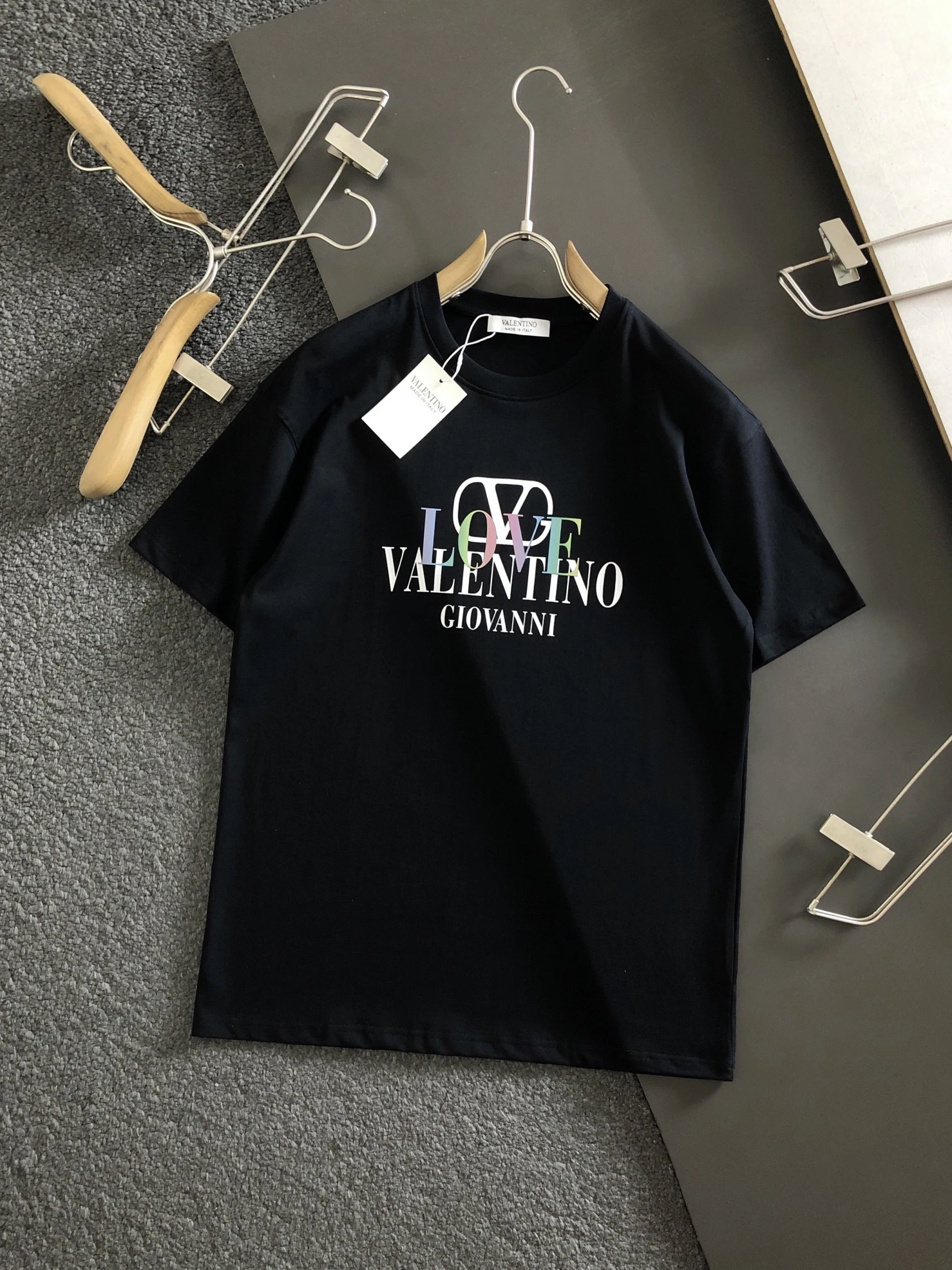 ヴァレンティノ Valentino 最新プリント半袖