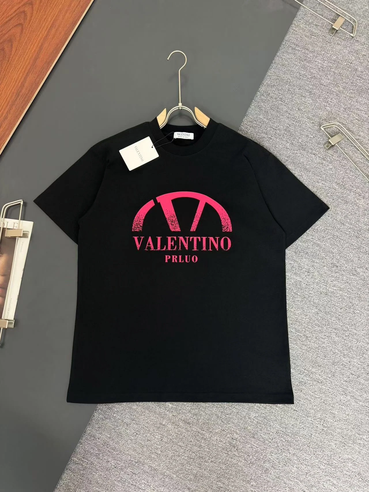 ヴァレンティノ Valentino ‌ サマーコレクション ラウンドネック プリント ショートスリーブTシャツ