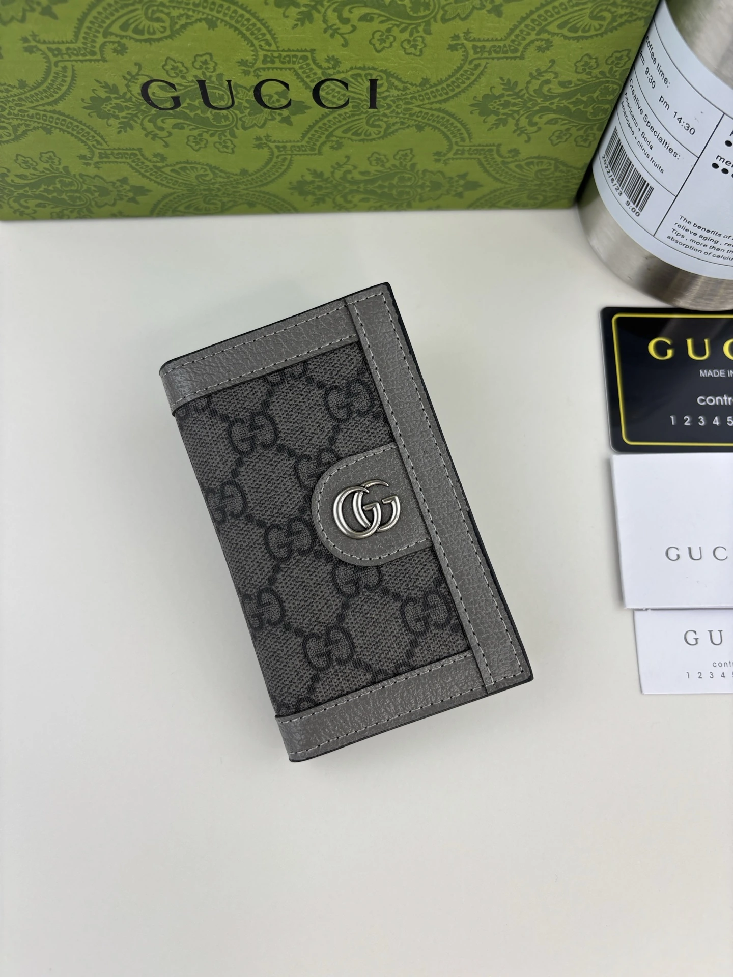 Gucci(グッチ / Gucci) Ophidiaシリーズ二つ折り