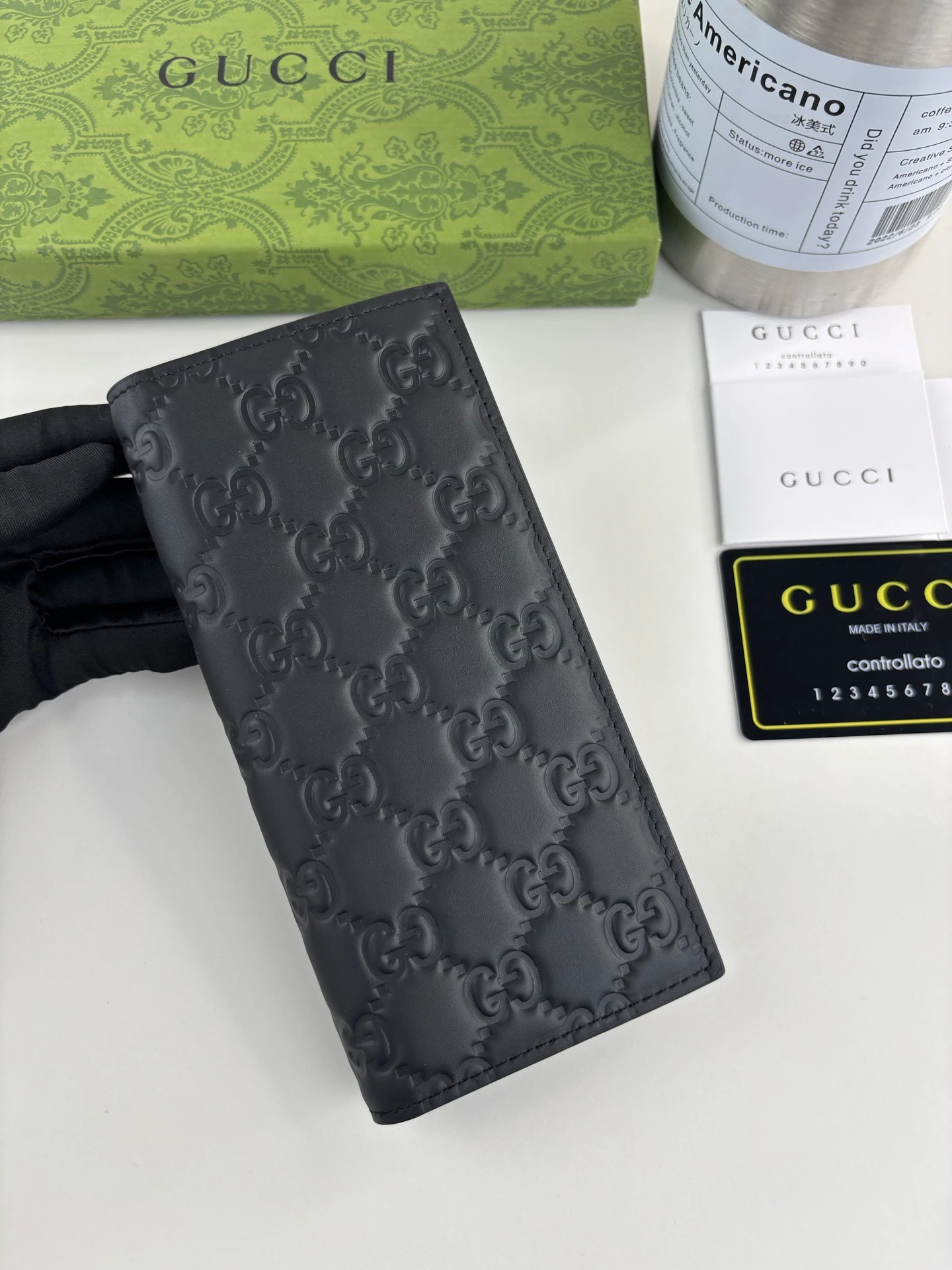 Gucci(グッチ / Gucci) 新作メンズロングウォレット、実物撮影!純正カーフレザー~ヒートプレス精巧プリントで肌触りふっくら、ファッショナブルに大人、控えめなラグジュアリー