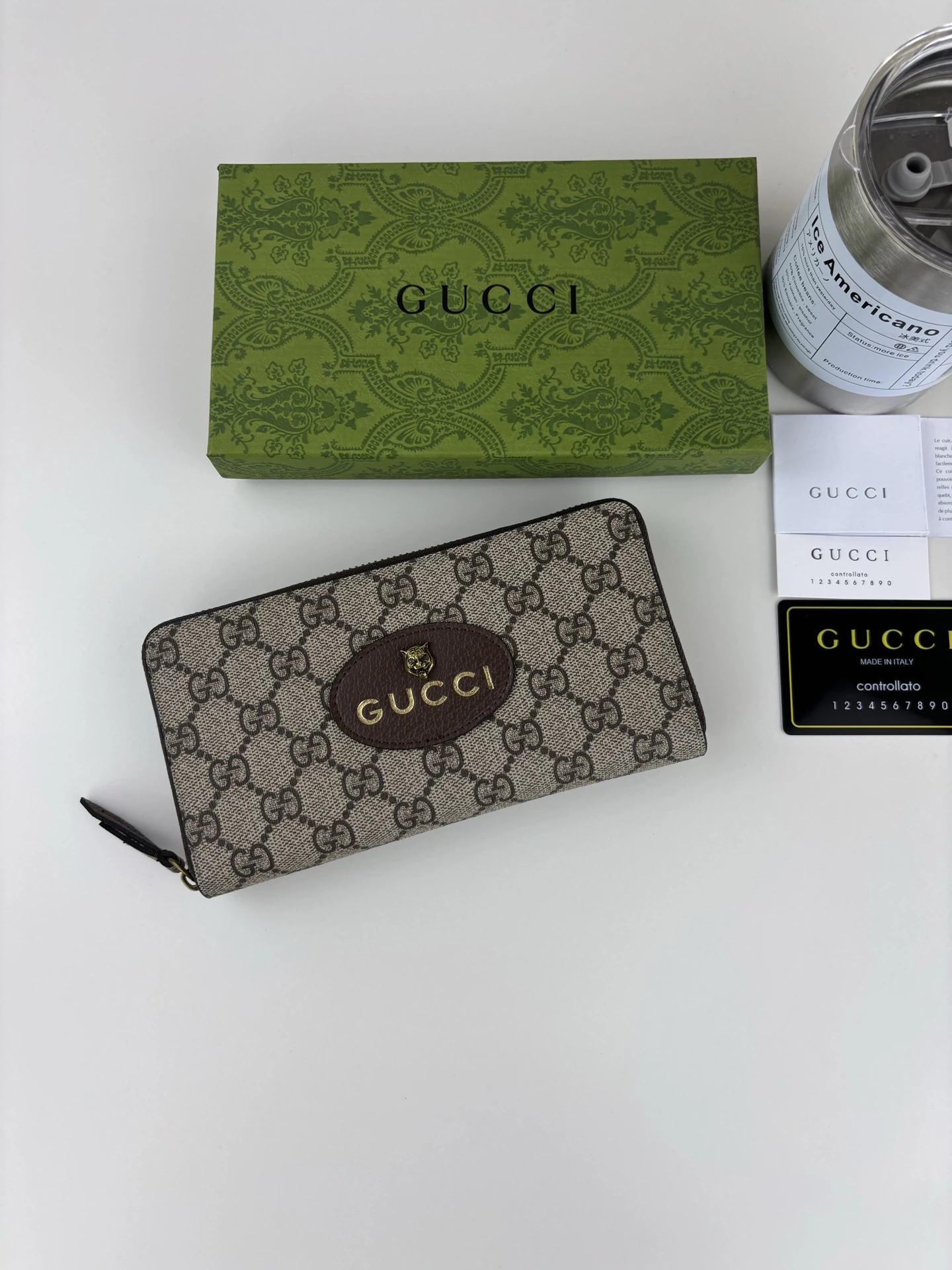Gucci GG Supreme 財布