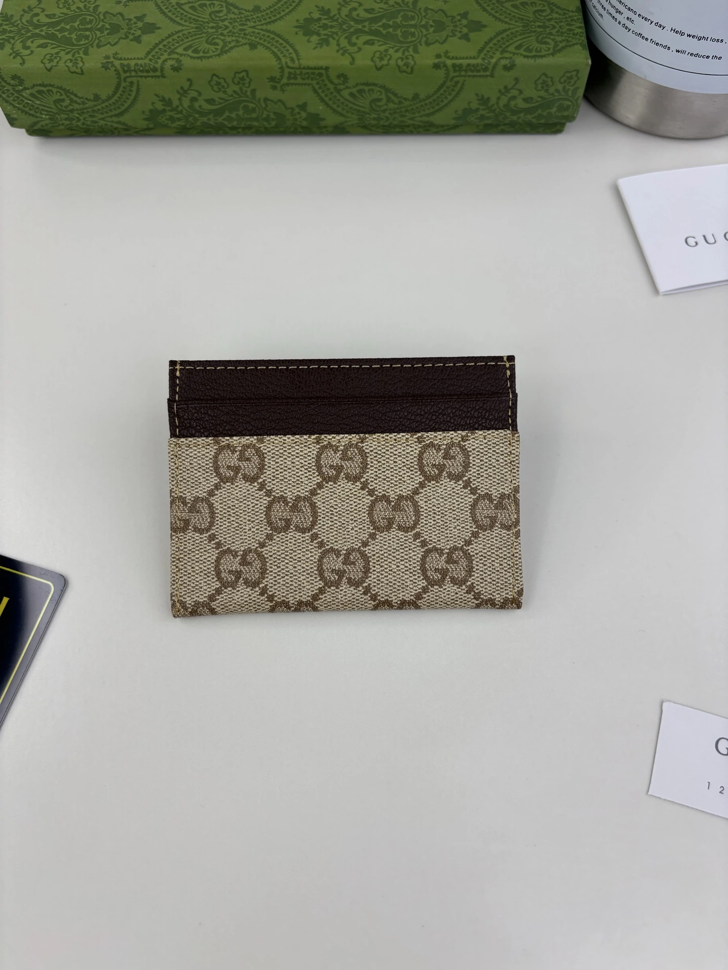 Generation Gucci(グッチ / Gucci)はブランドのアーカイブコードを深く掘り下げ、異なる世代のデザインを融合して1つの美学ナラティブに