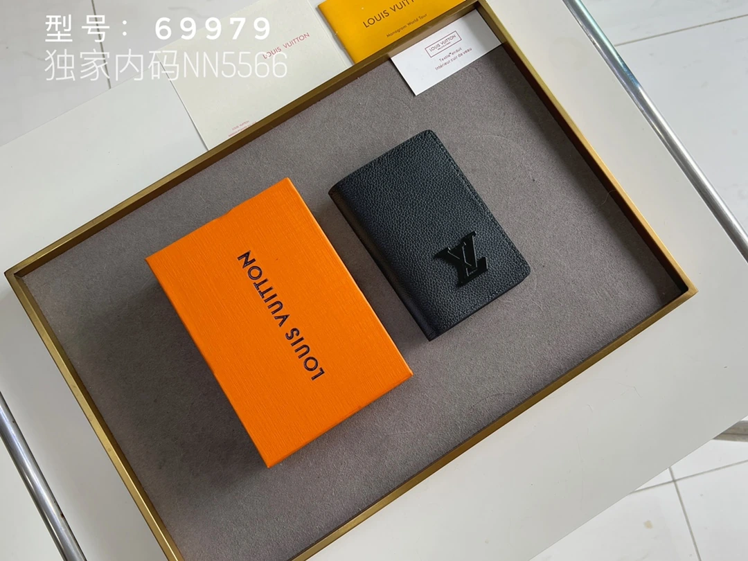 Louis Vuitton Aerogram 財布