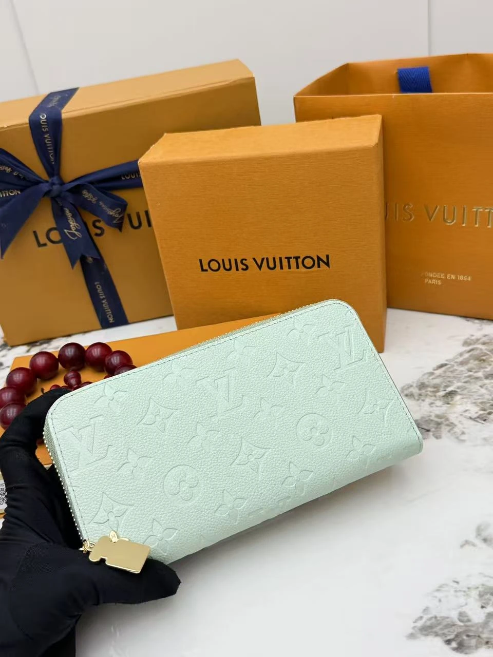 Louis Vuitton（ルイ・ヴィトン / LV） M29794 ダイヤ柄 ミントグリーン