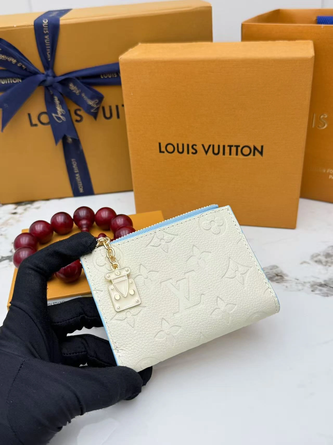 Louis Vuitton（ルイ・ヴィトン / LV） M29809 ベージュ