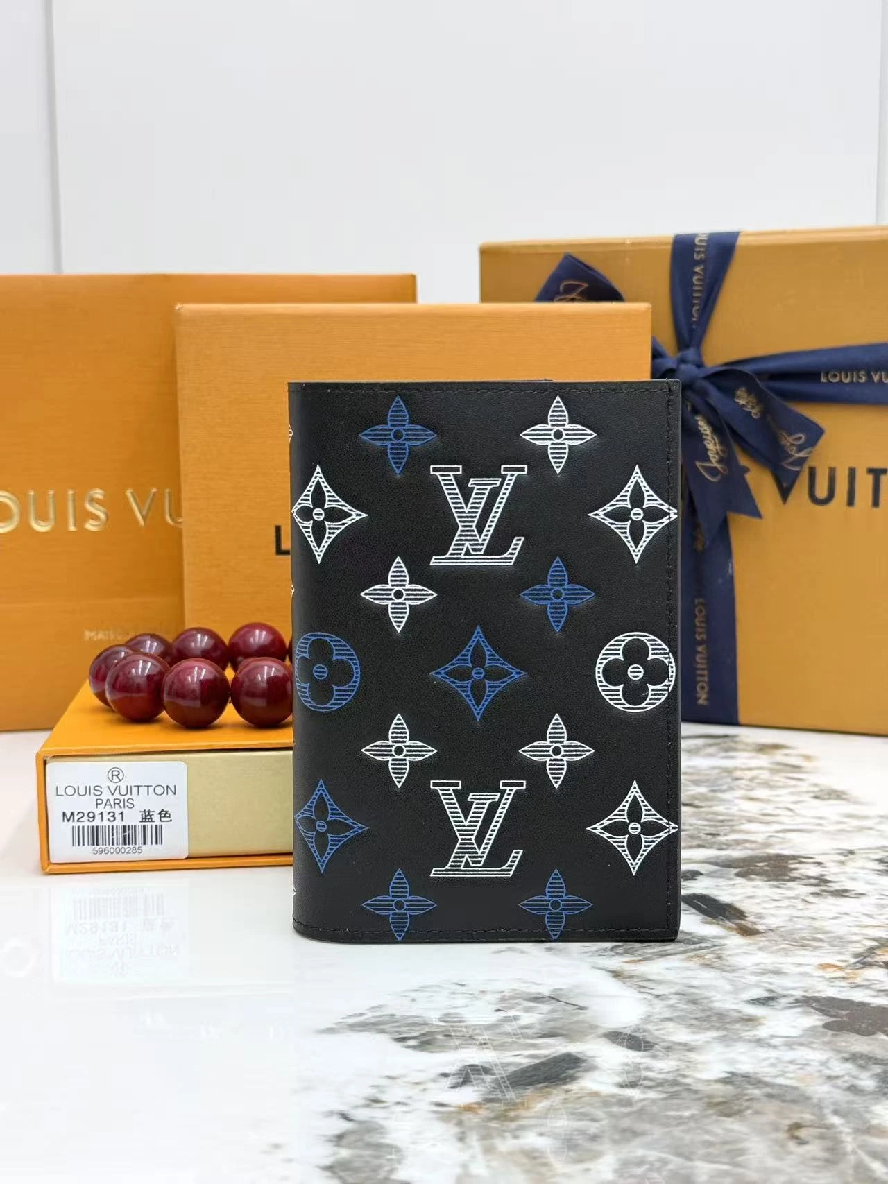 Louis Vuitton（ルイ・ヴィトン / LV） M29134 ブラック