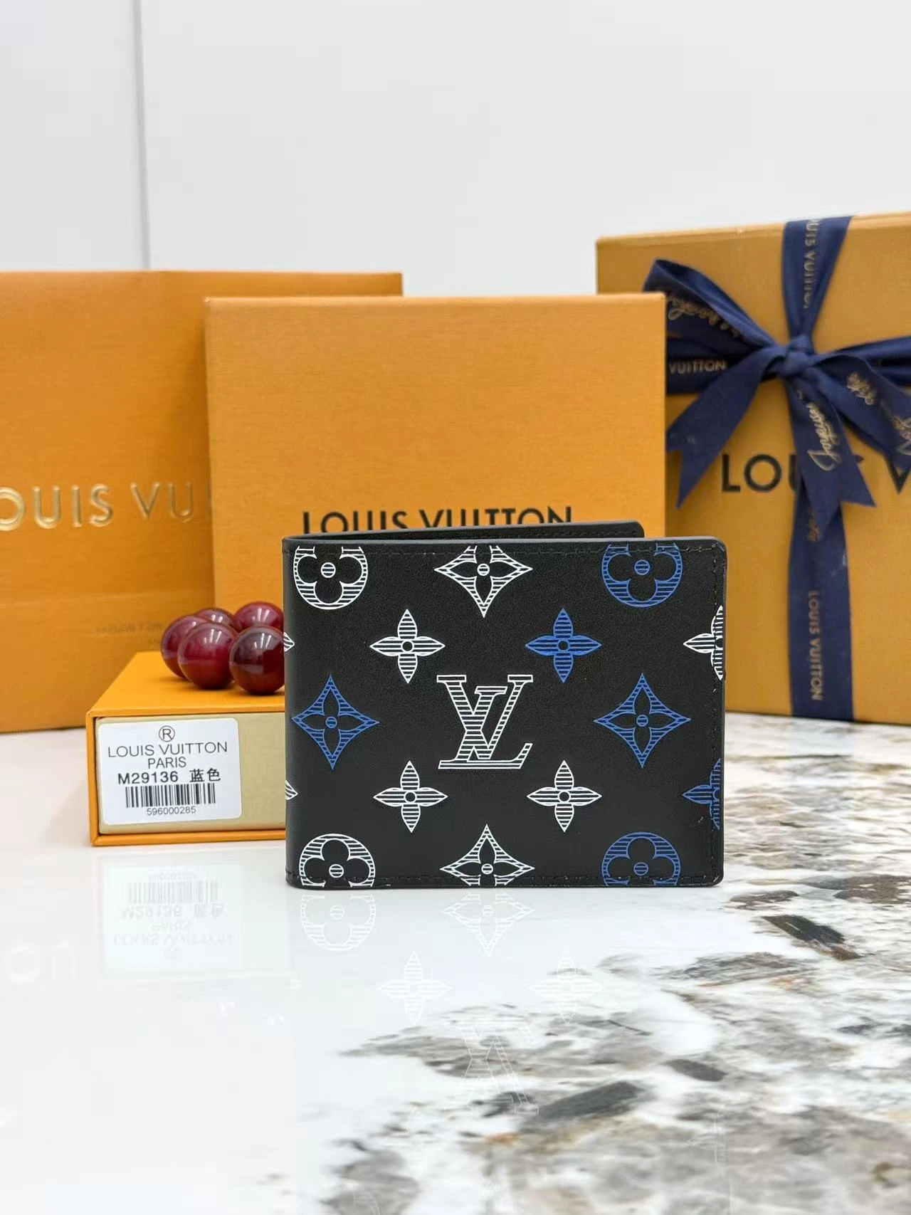Louis Vuitton（ルイ・ヴィトン / LV） M29136 ブラック
