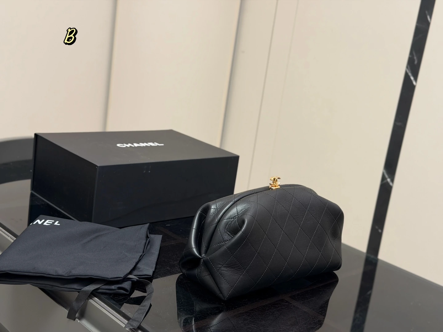 CHANEL(シャネル) 26A 新作ダブルC ボウリングバッグ