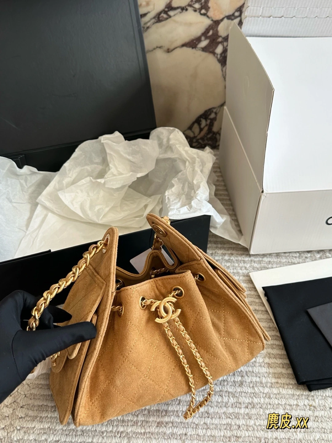 CHANEL(シャネル) mini25Bag Bag ポケット・ドローストリング アウター。 素材:スエード。 ボックス付き