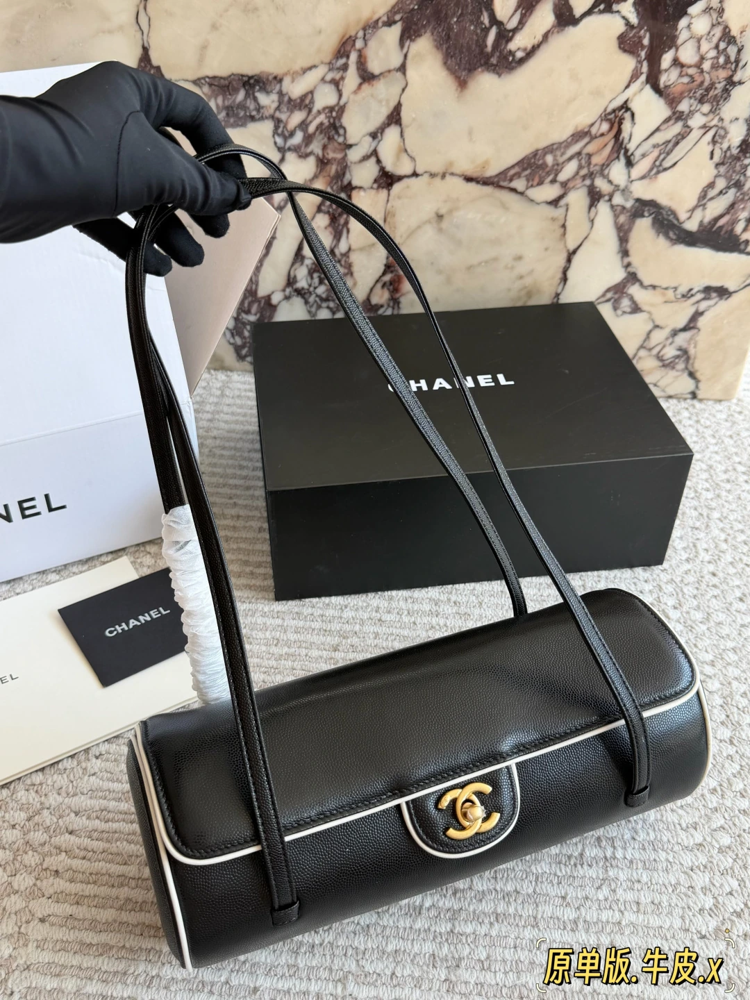 CHANEL(シャネル) Preppy Coco 合わせやすい・肩掛け・斜め掛け・手持ち アイテム。 素材:カーフスキン。 オリジナル仕様
